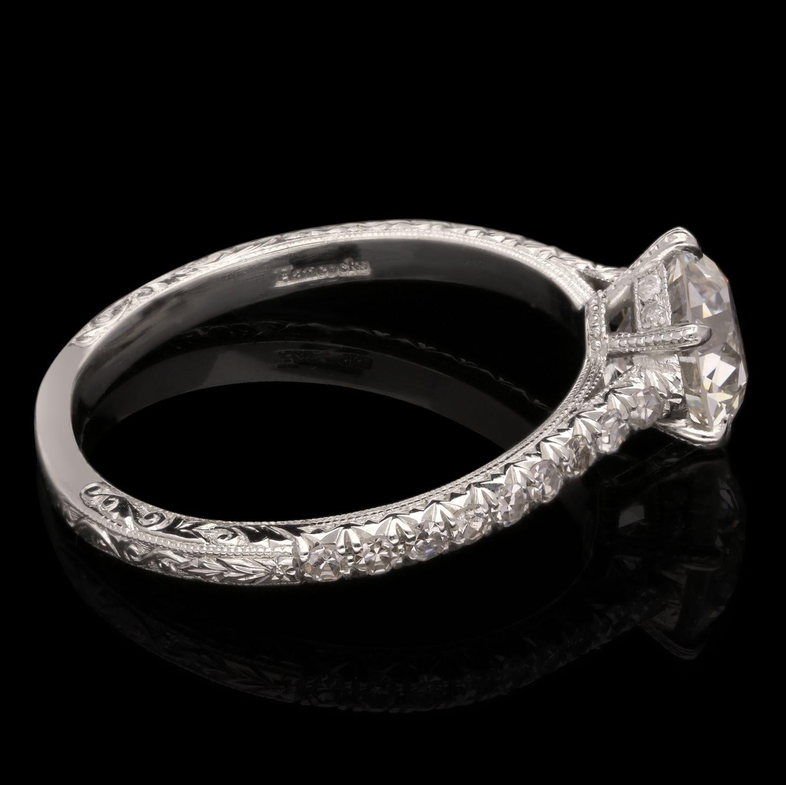 Hancocks 1.35ct Platinum and Diamond Solitaire Ring Contemporary In New Condition For Sale In London, GB