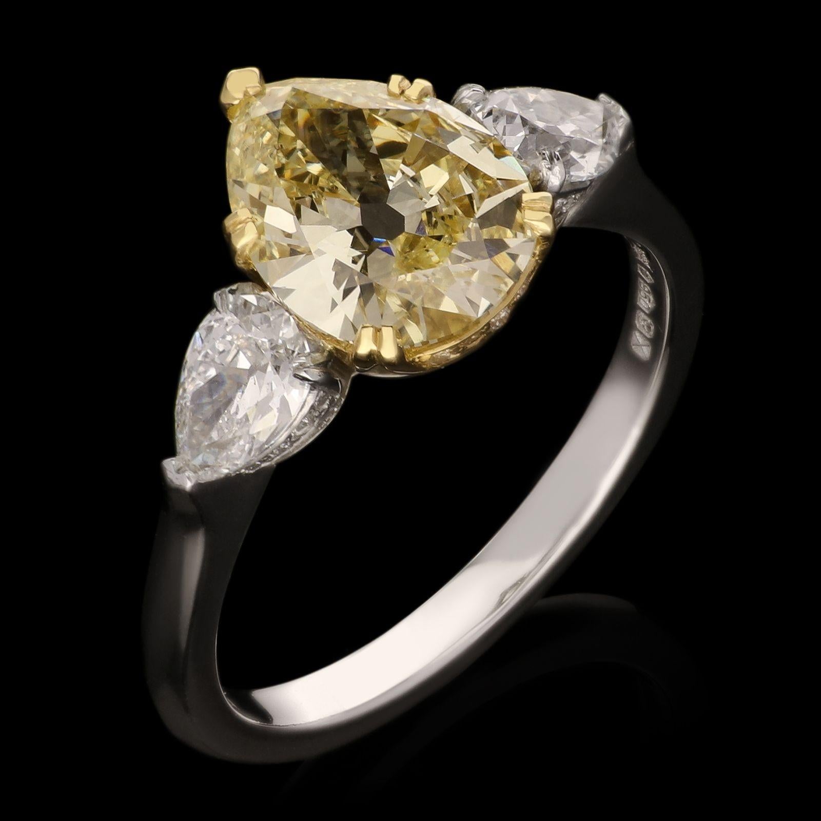 Taille poire Hancocks, bague fantaisie en diamant jaune taille ancienne en forme de poire de 1,49 carat en vente