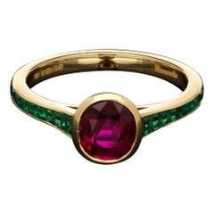 Hancocks Anillo De Rubí Y Esmeralda De Birmania De 1,58ct En Oro Amarillo De 18ct Contemporáneo