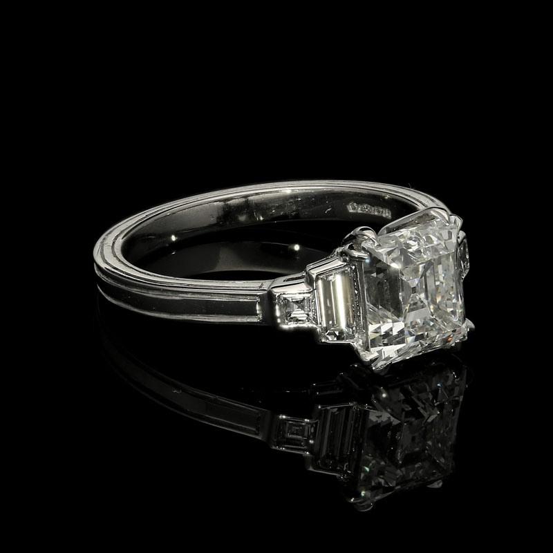 carre cut diamond ring