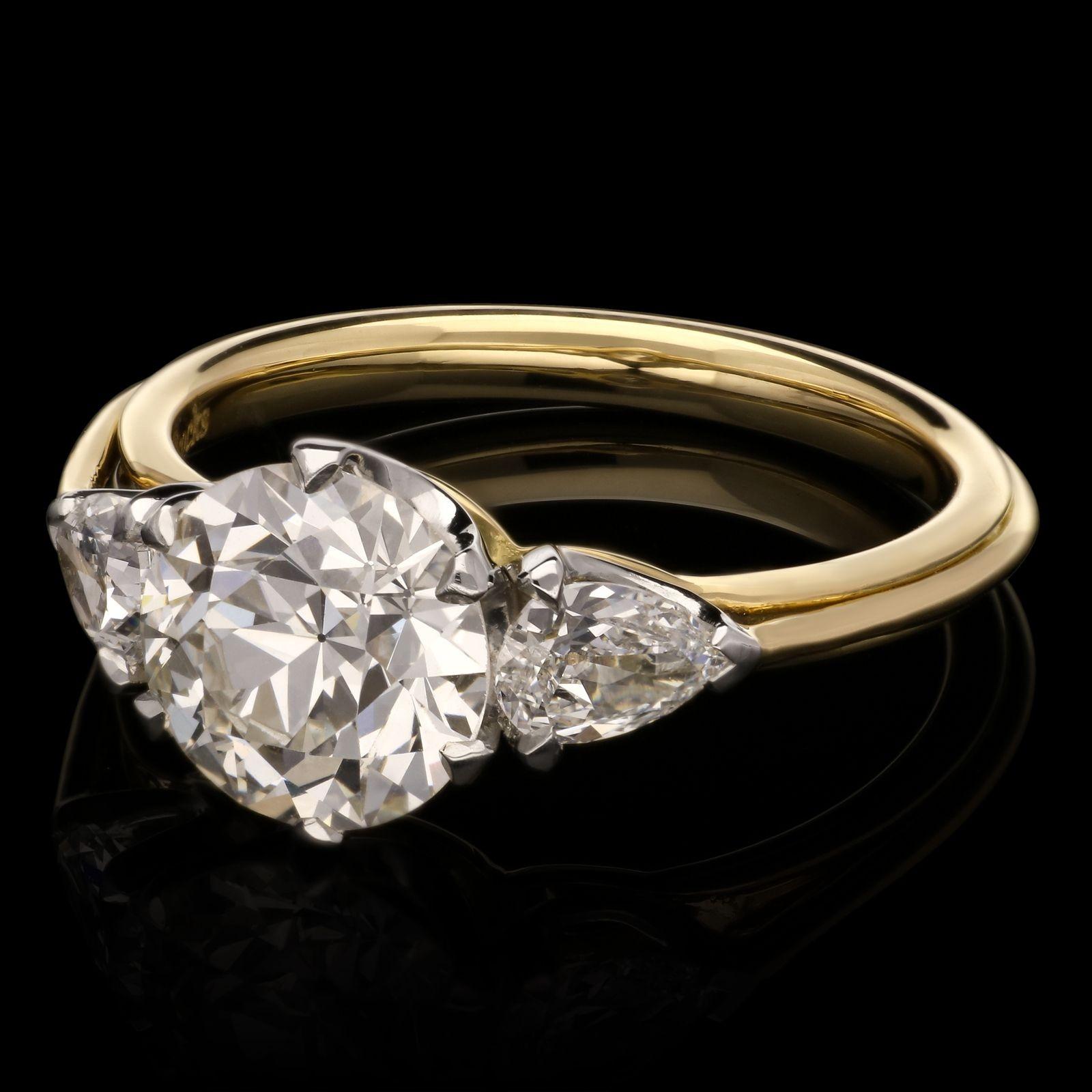 modern pear shaped engagement rings