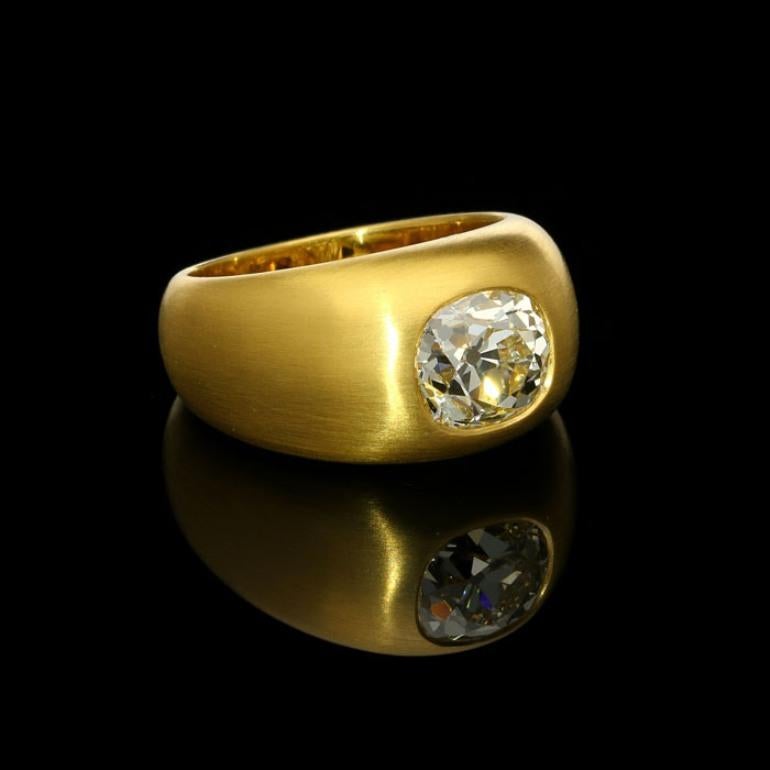Contemporary Hancocks 22 Carat Satin-Finish Gold Gypsy-Set with 2.64 Carat Diamond Ring