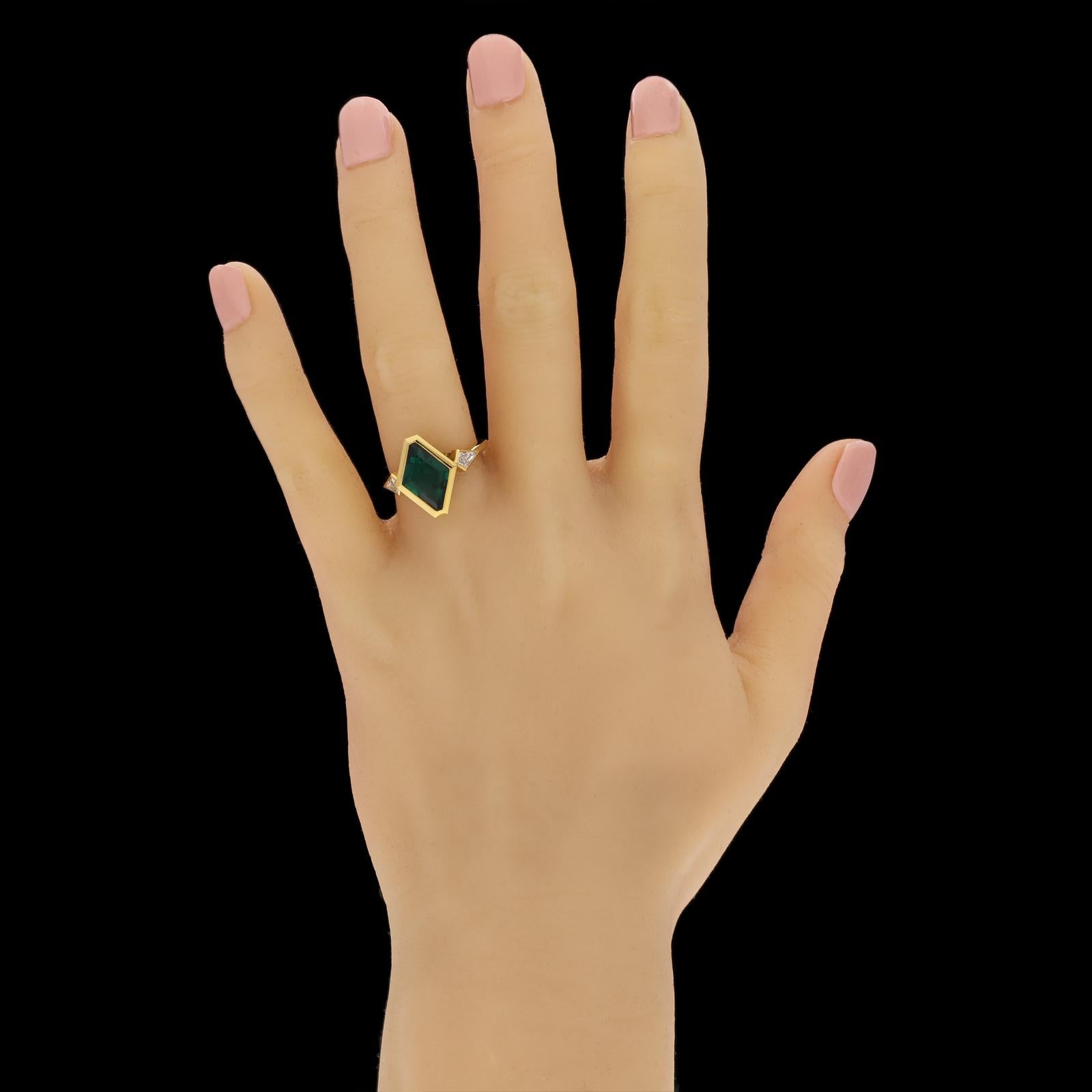 kite cut emerald ring