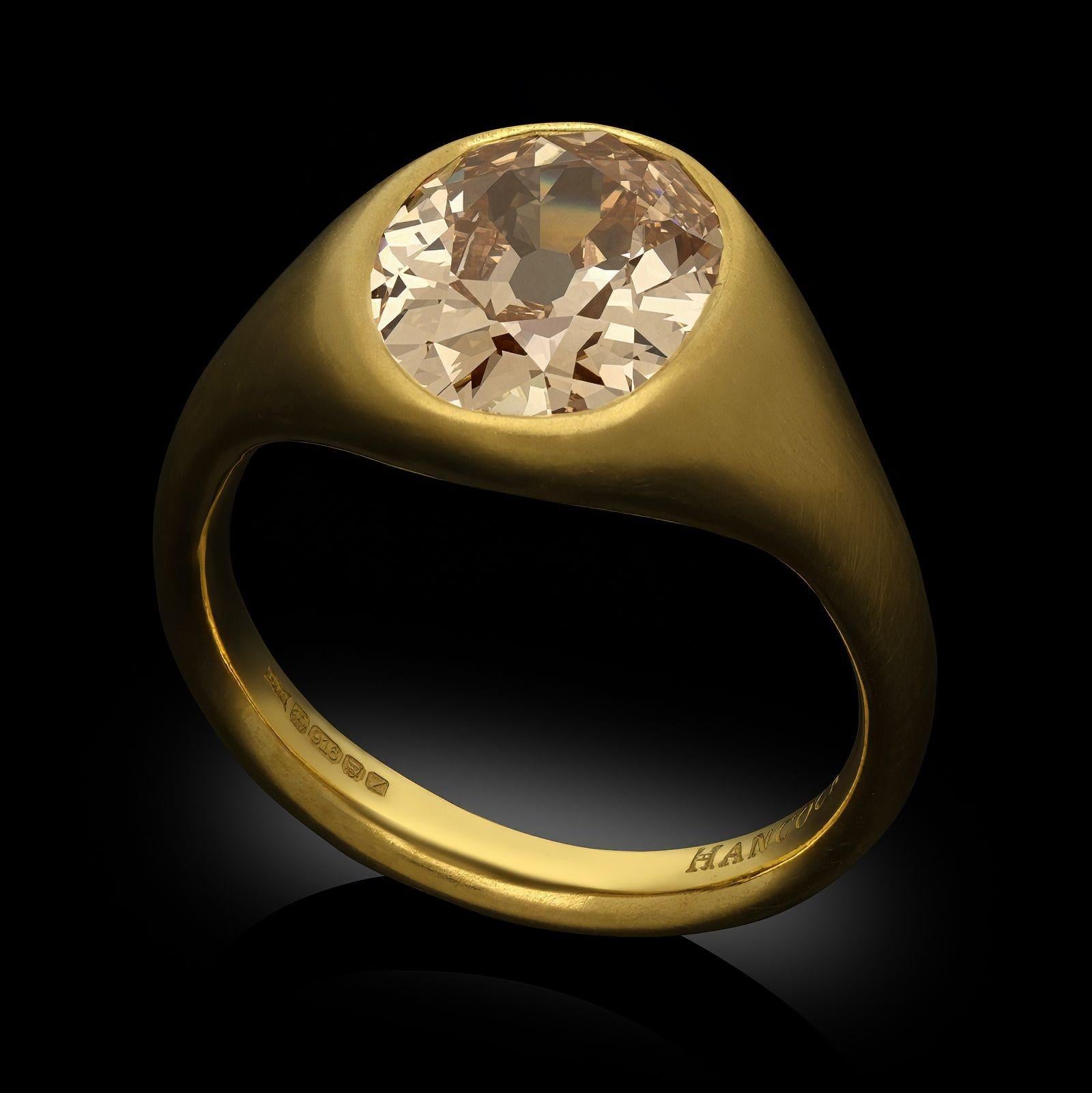 Hancocks 3.01ct Antique Oval Cut Fancy Colour Diamond Set Band Ring 22ct Gold In New Condition For Sale In London, GB