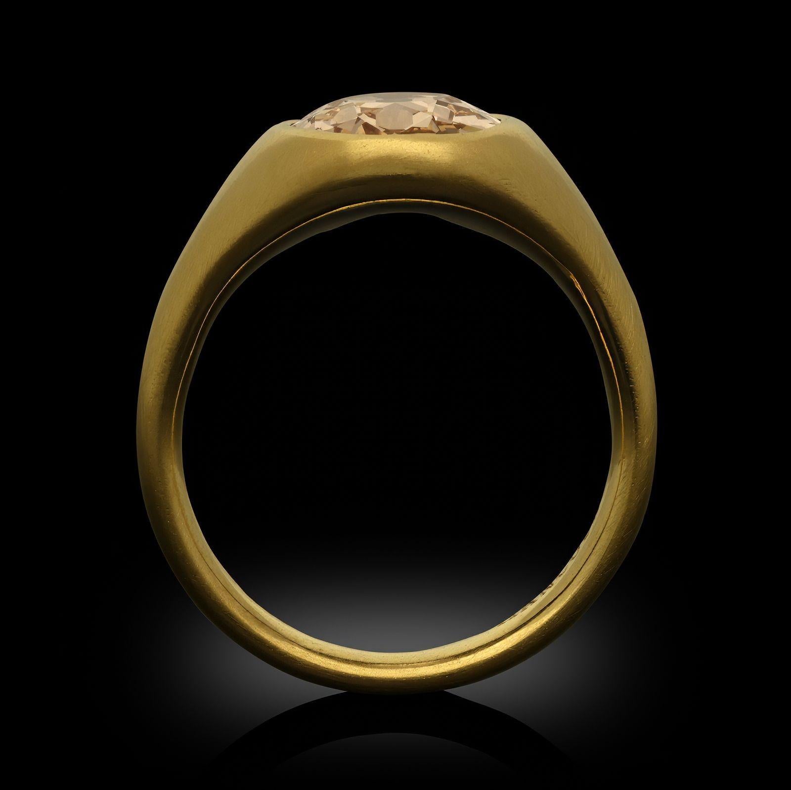 Women's or Men's Hancocks 3.01ct Antique Oval Cut Fancy Colour Diamond Set Band Ring 22ct Gold For Sale