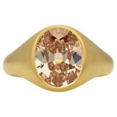 Hancocks 3.01ct Antico Taglio Ovale Colore Fantasia Diamante Incastonato Anello a Fascia Oro 22ct