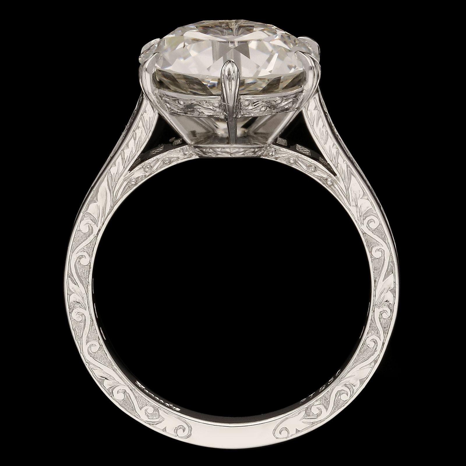 Hancocks 4.23ct Old European Brilliant Cut Diamond Ring in Platinum Contemporary (Bague en platine à taille de diamant) Pour femmes en vente