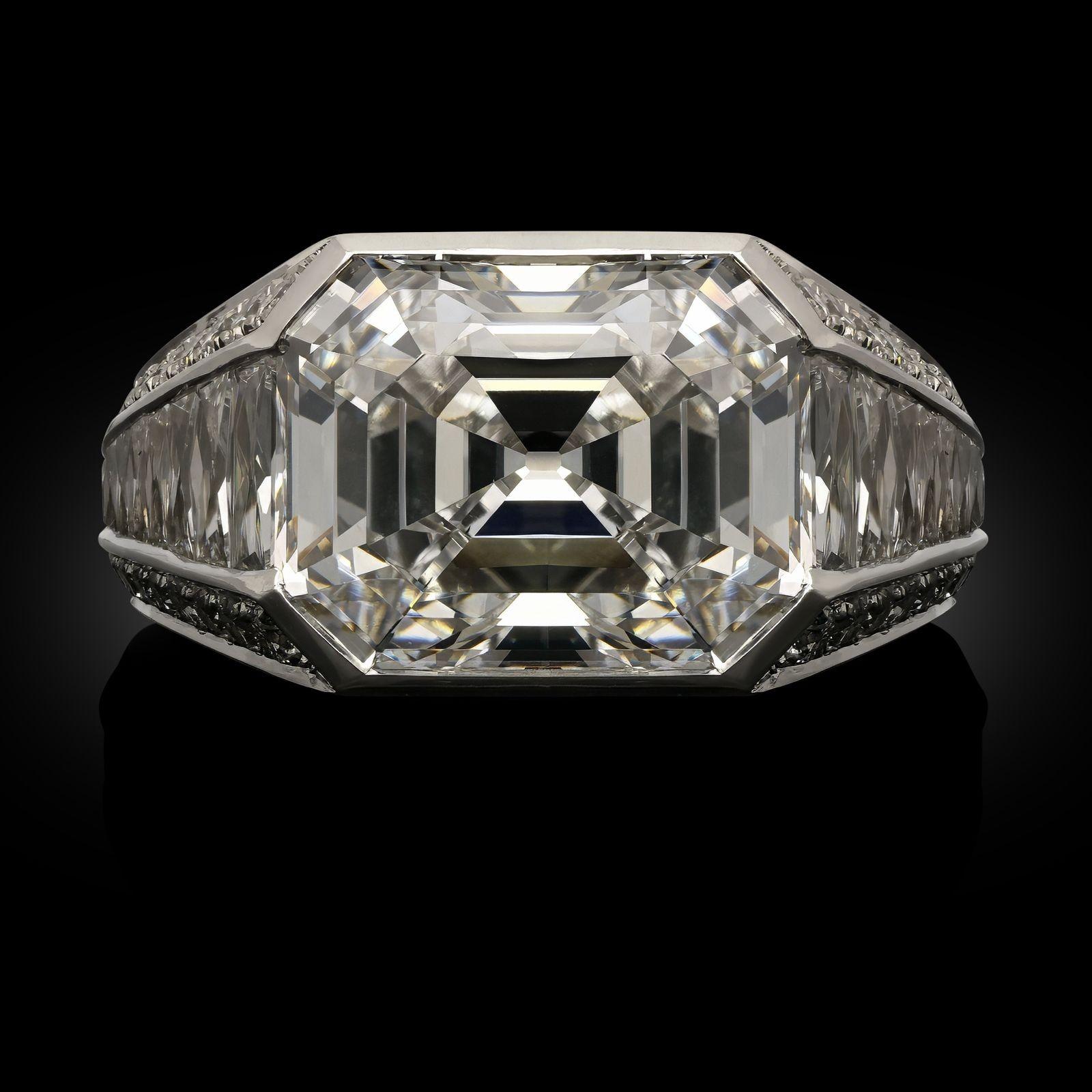 Hancocks Bague en platine avec diamant allongé de 4,52 ct. Unisexe en vente