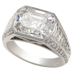 Hancocks Bague en platine avec diamant allongé de 4,52 ct.