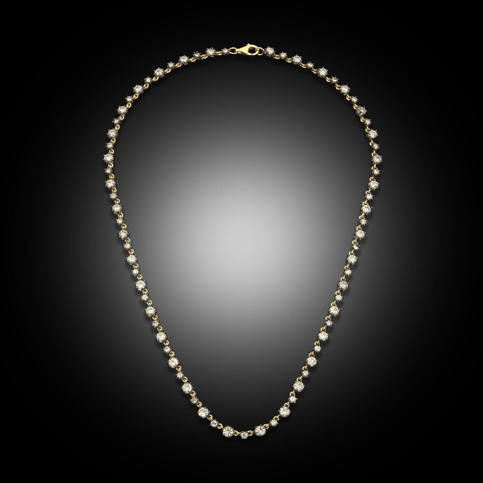Créateur :
Hancocks
Résumé :
Collier de diamants 6,85ct Georgian Revival
Description :
Collier de diamants de taille ancienne de style néo-géorgien, réalisé par Hancocks. Le collier articulé est conçu comme une ligne de diamants européens anciens de
