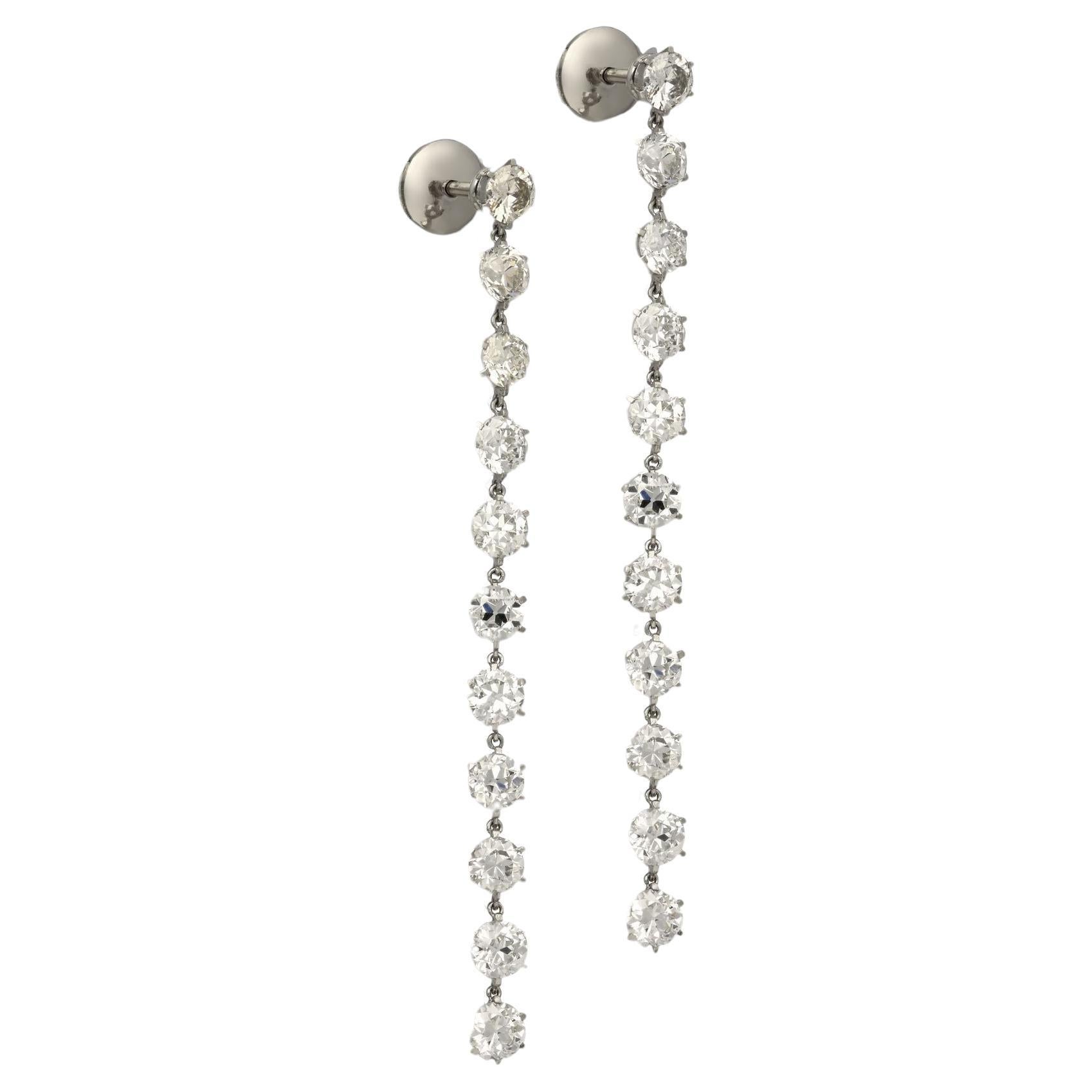 Hancocks Contemporary 6.10ct Old European Cut Diamond Drop Earrings In Platinum (Boucles d'oreilles pendantes en diamant de taille européenne) en vente