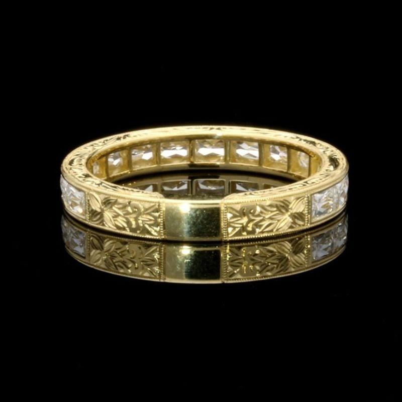 Hancocks, bague d'éternité « Est/Ouest » en or finement gravé et diamant taille française Neuf - En vente à London, GB
