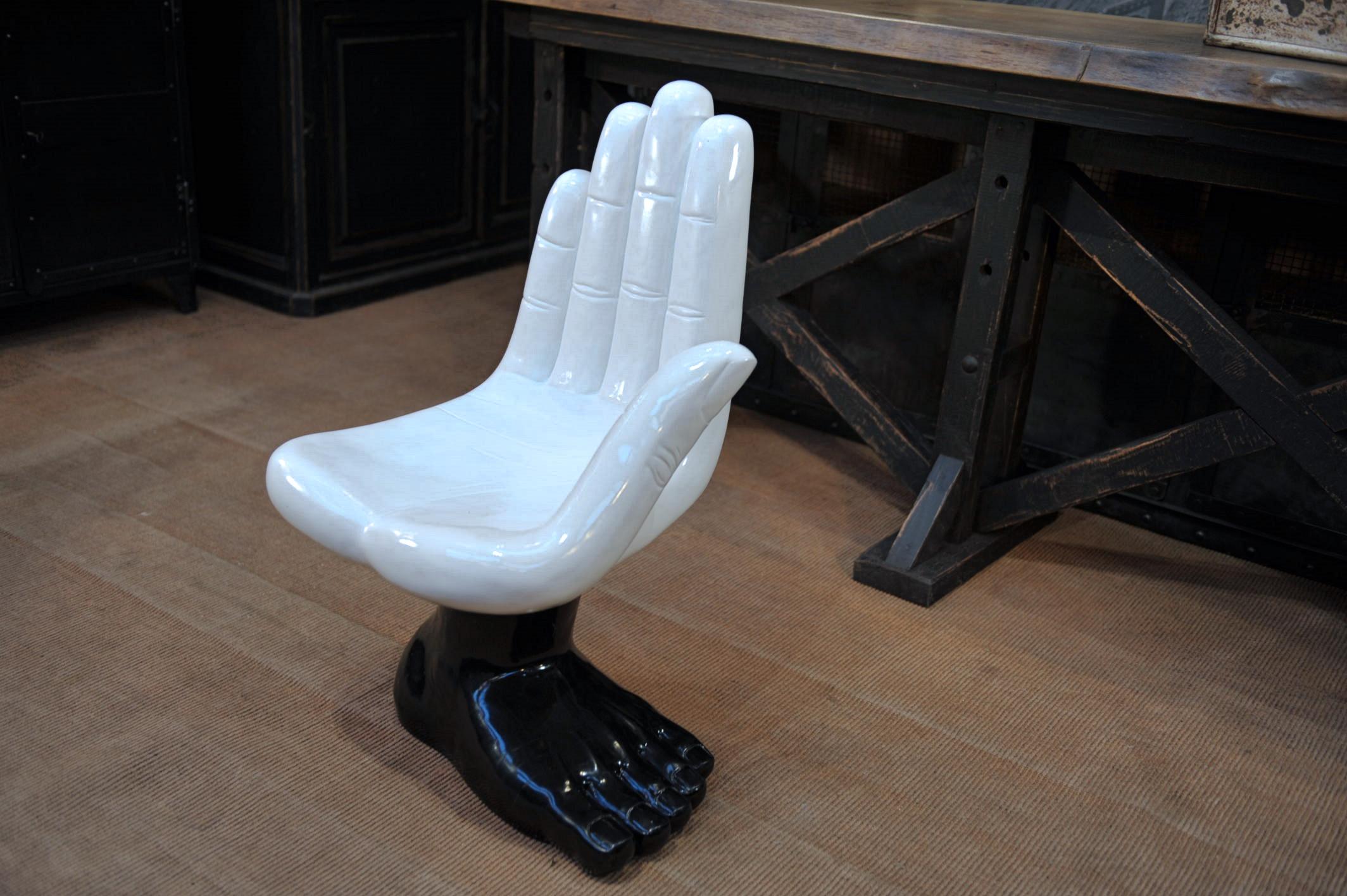 Métal Fauteuil moderniste pivotant à la main et au pied, vers 1970