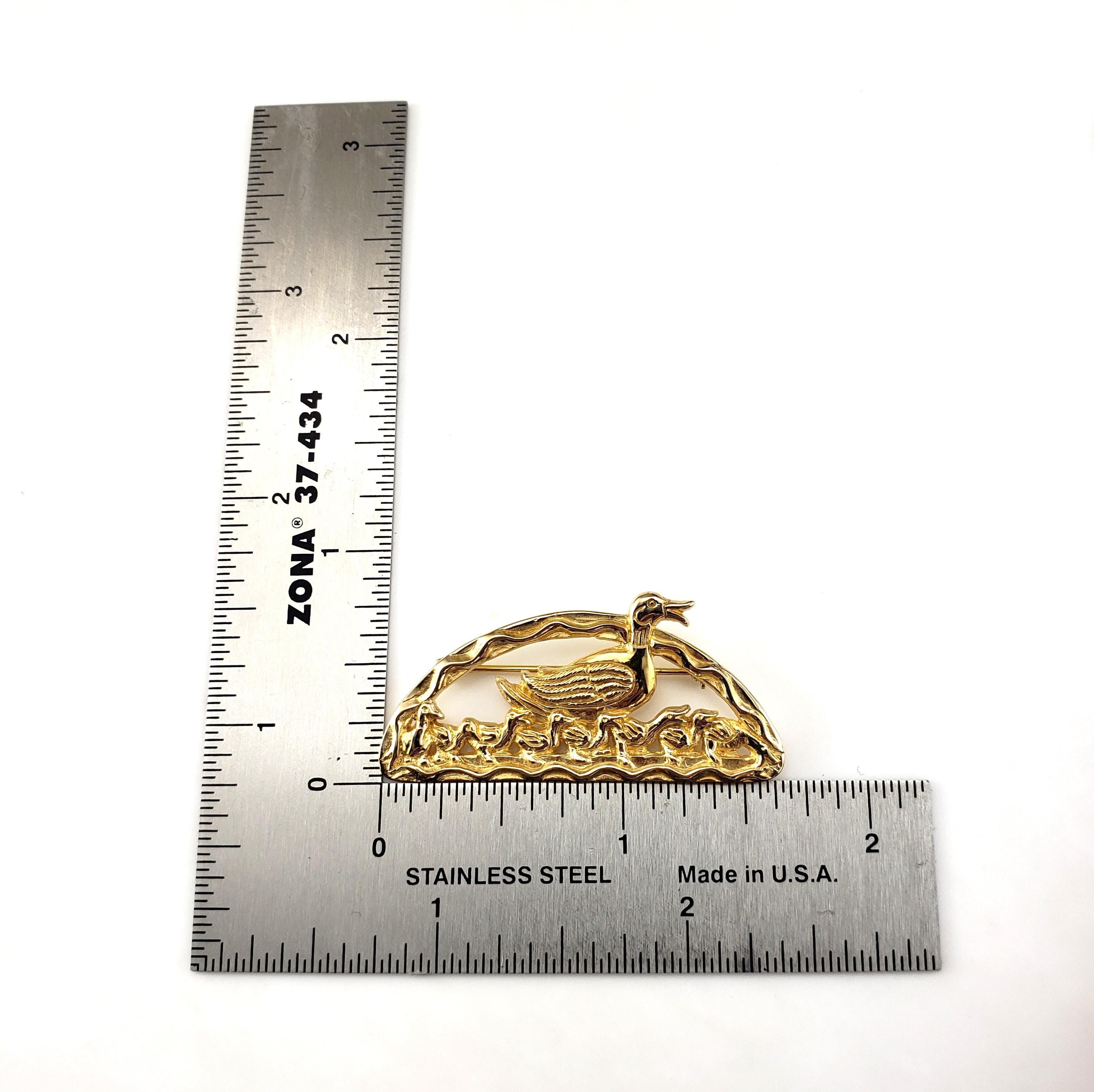 De las mujeres Broche de oro amarillo de 14 quilates de la familia de patos DeMatteo #20110 en venta