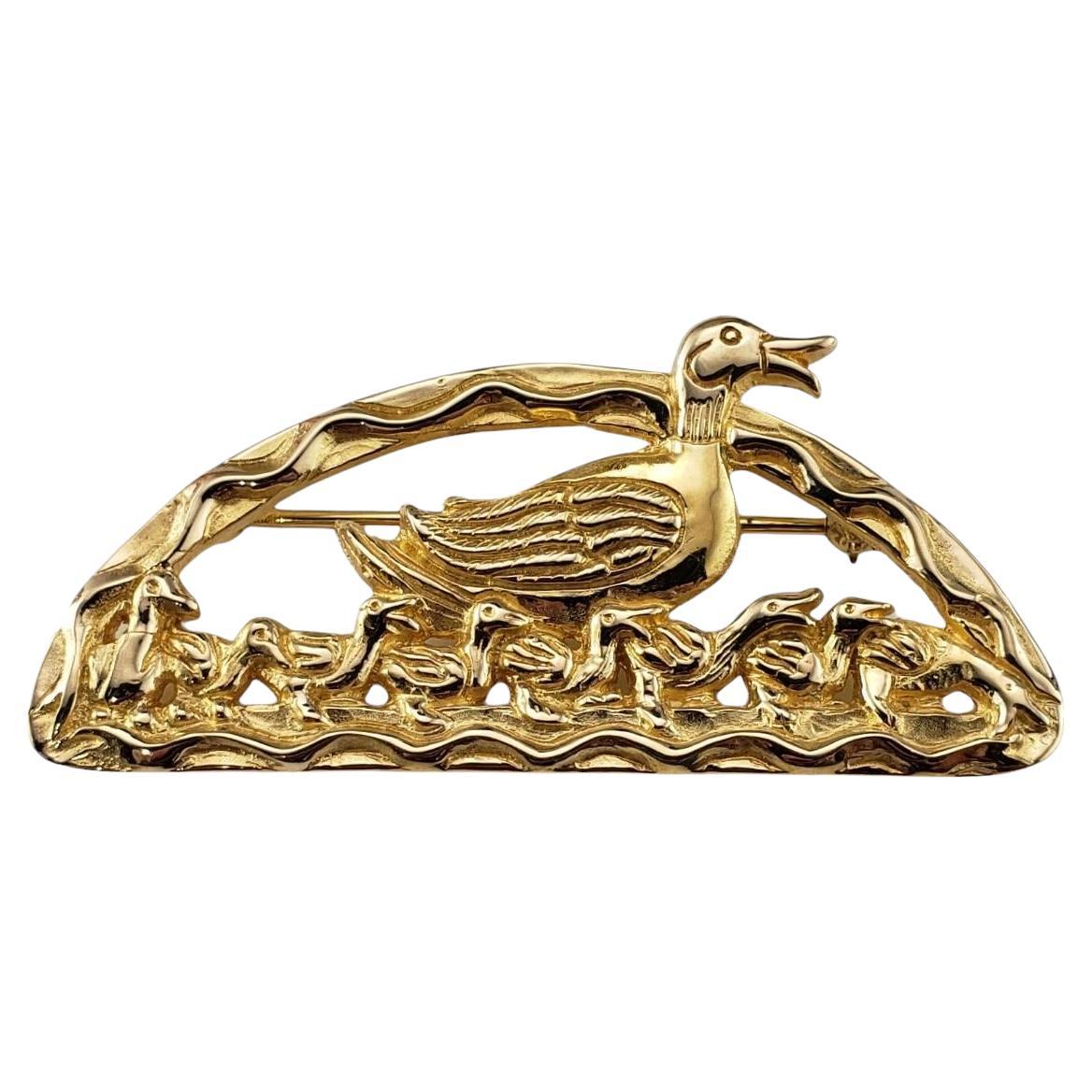 Broche de oro amarillo de 14 quilates de la familia de patos DeMatteo #20110 en venta