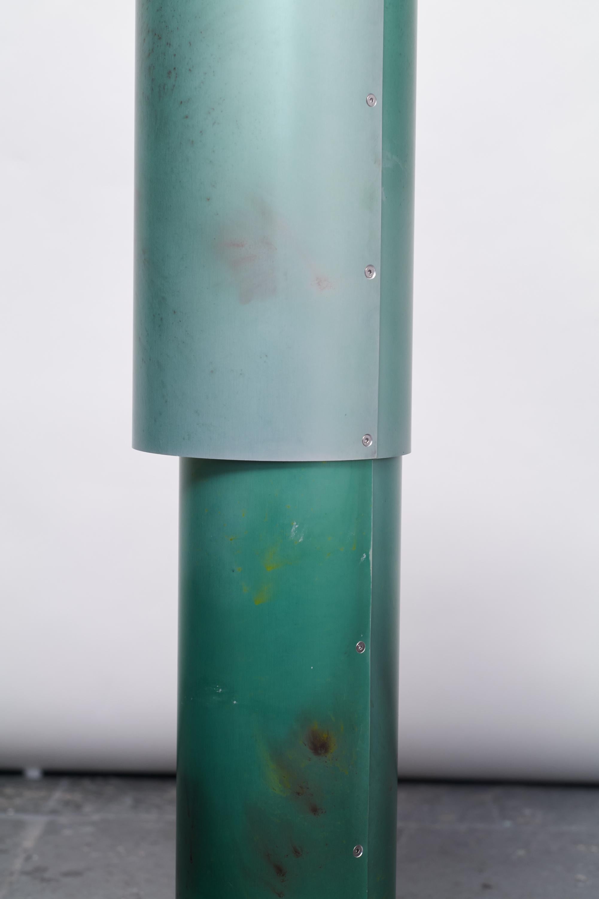 Anodisé Lampe d'ambiance en aluminium anodisé à la main de la collection Cosmos, vert/multicolore en vente