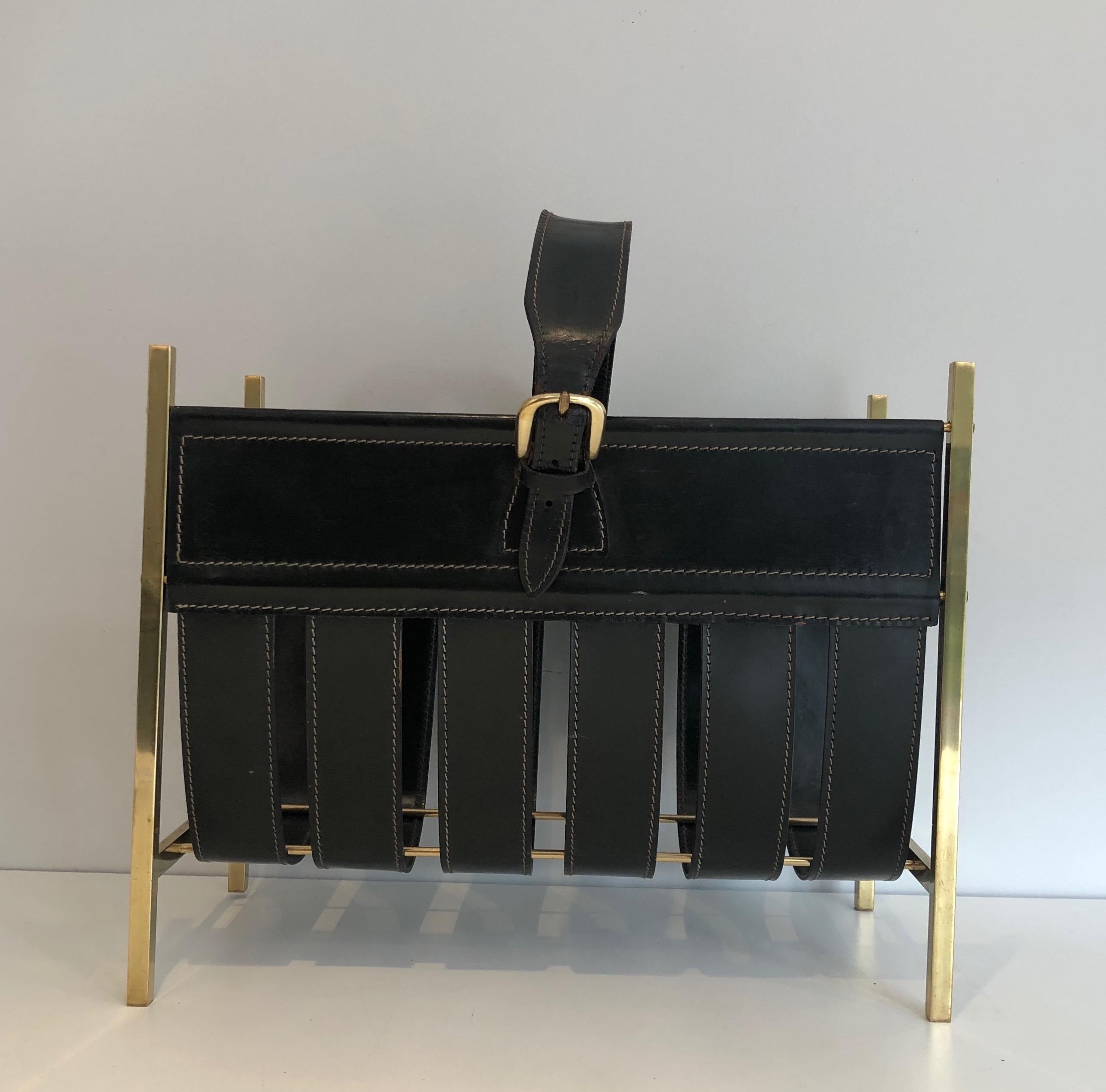 Hand-Bag Brass and Leather Magazine Rack by Jacques Adnet, circa 1940 For Sale 4