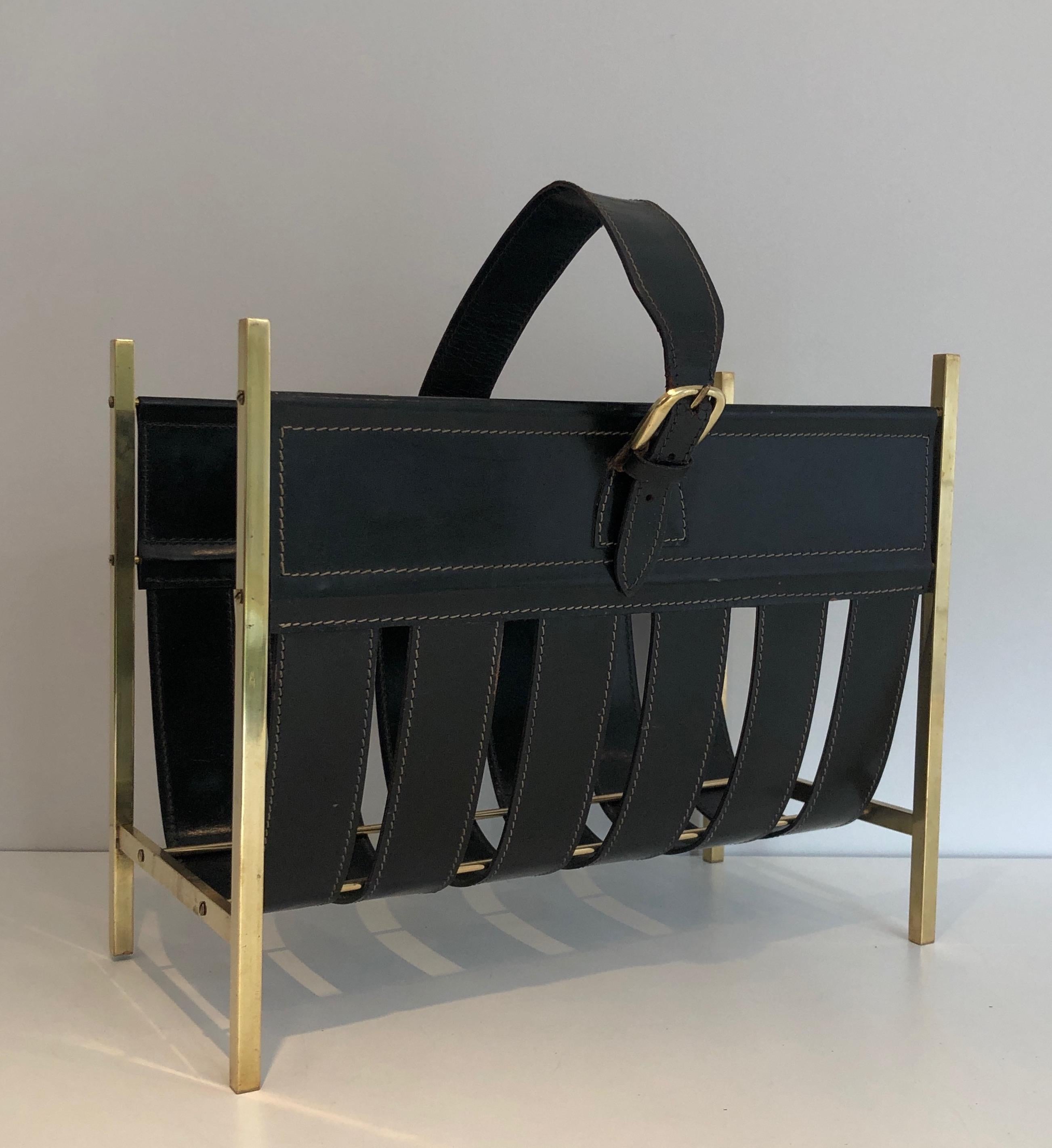 Hand-Bag Brass and Leather Magazine Rack by Jacques Adnet, circa 1940 For Sale 3