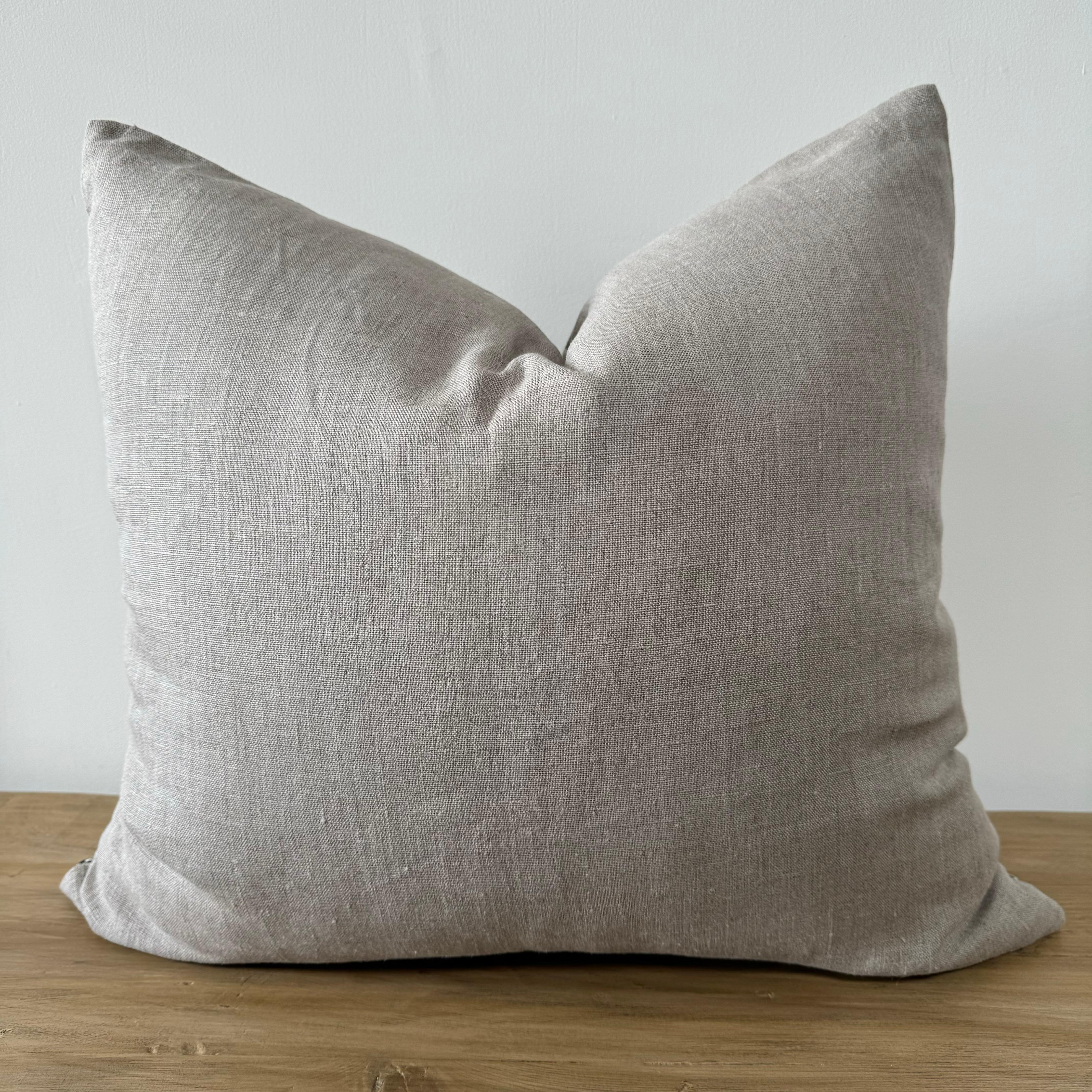 Coussin en lin bloqué à la main avec insert de plumes de duvet en vente 3
