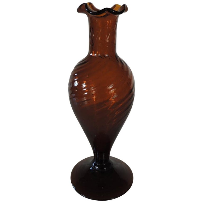 Hand Blown Amber Bud Vase En vente sur 1stDibs