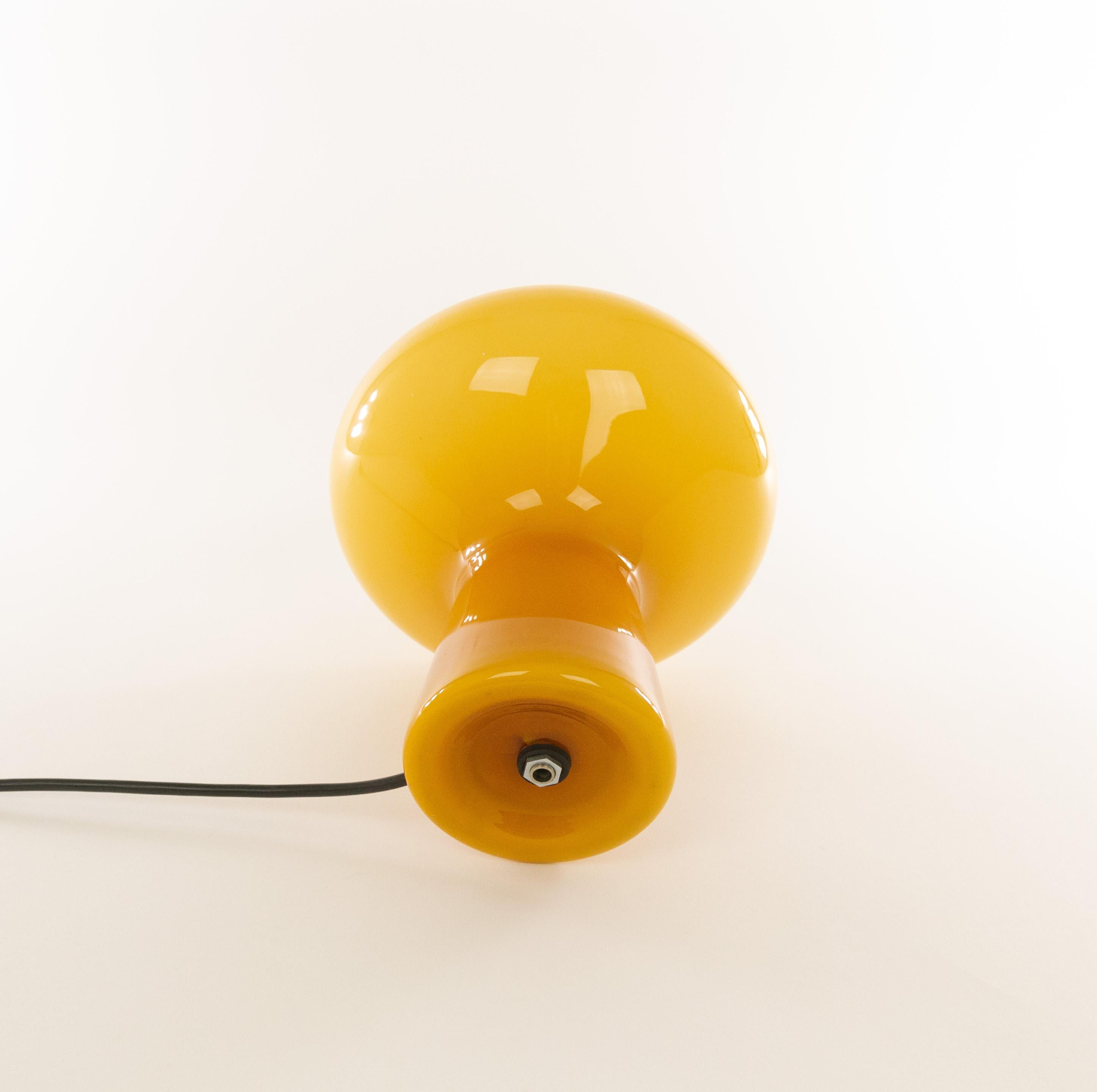 Hand-Blown Amber Fungo Table Lamp 'Medium' by Massimo Vignelli for Venini, 1950s For Sale 3