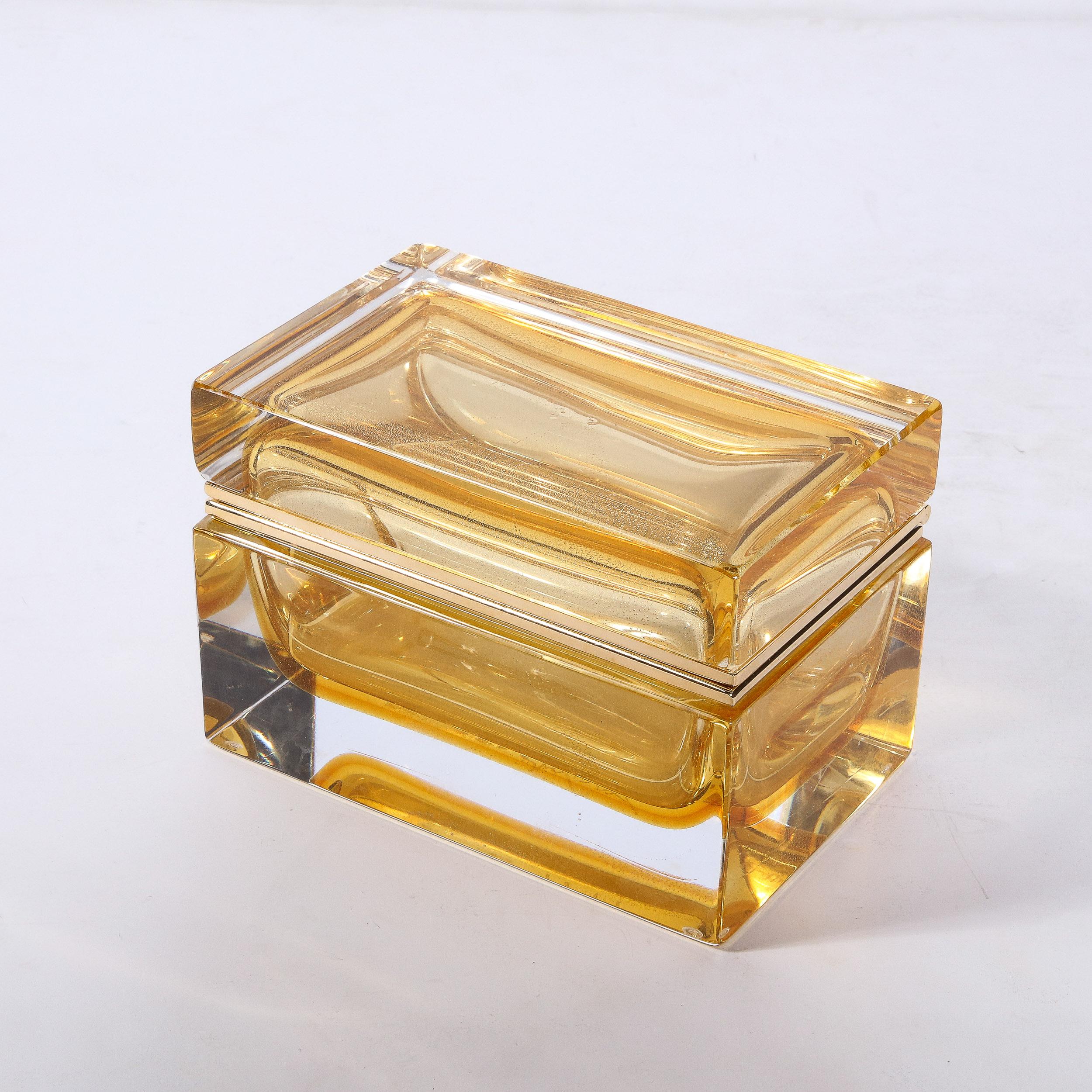 Moderne Boîte en verre de Murano ambré soufflé à la main avec des mouchetures en or 24 carats en vente
