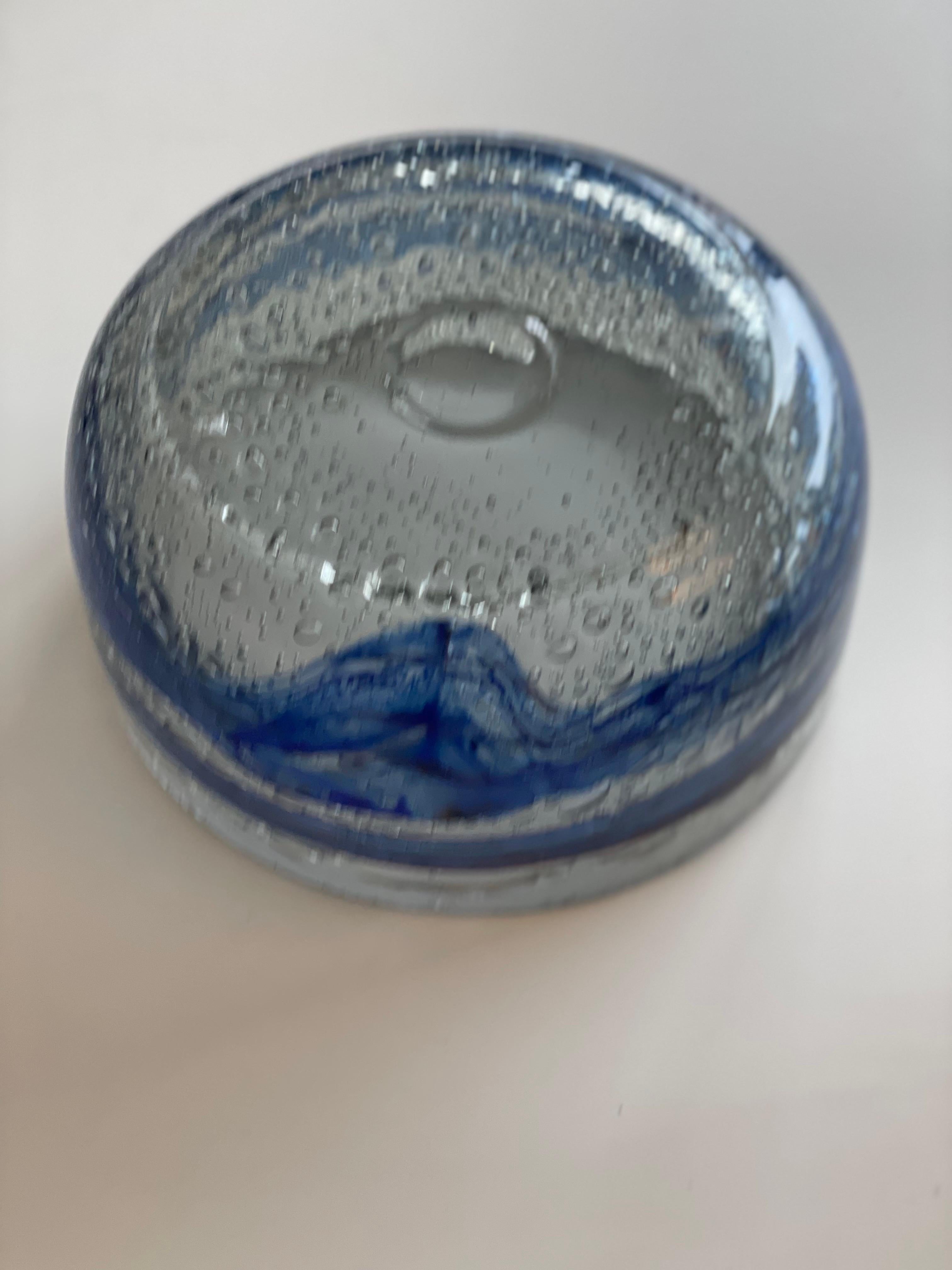 Hand blown art glass bowl, Willy Johansson for Hadeland. Norway 1960s In Good Condition For Sale In Bergen, NO