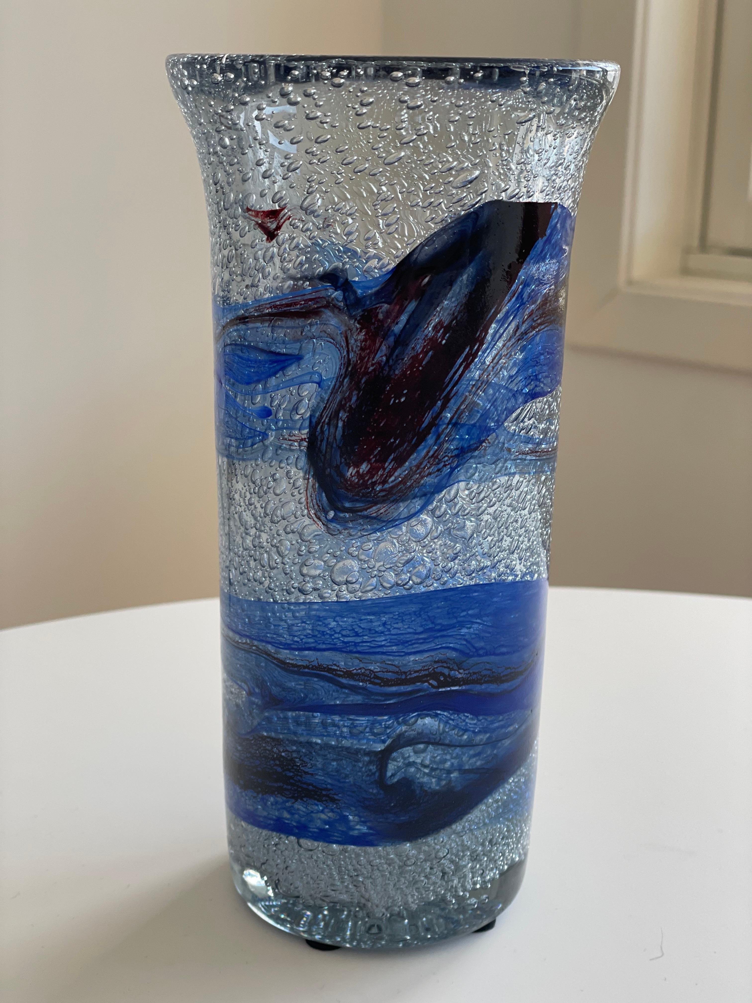 Hand blown art vase, Willy Johansson for Hadeland. Norway 1960s In Good Condition For Sale In Bergen, NO