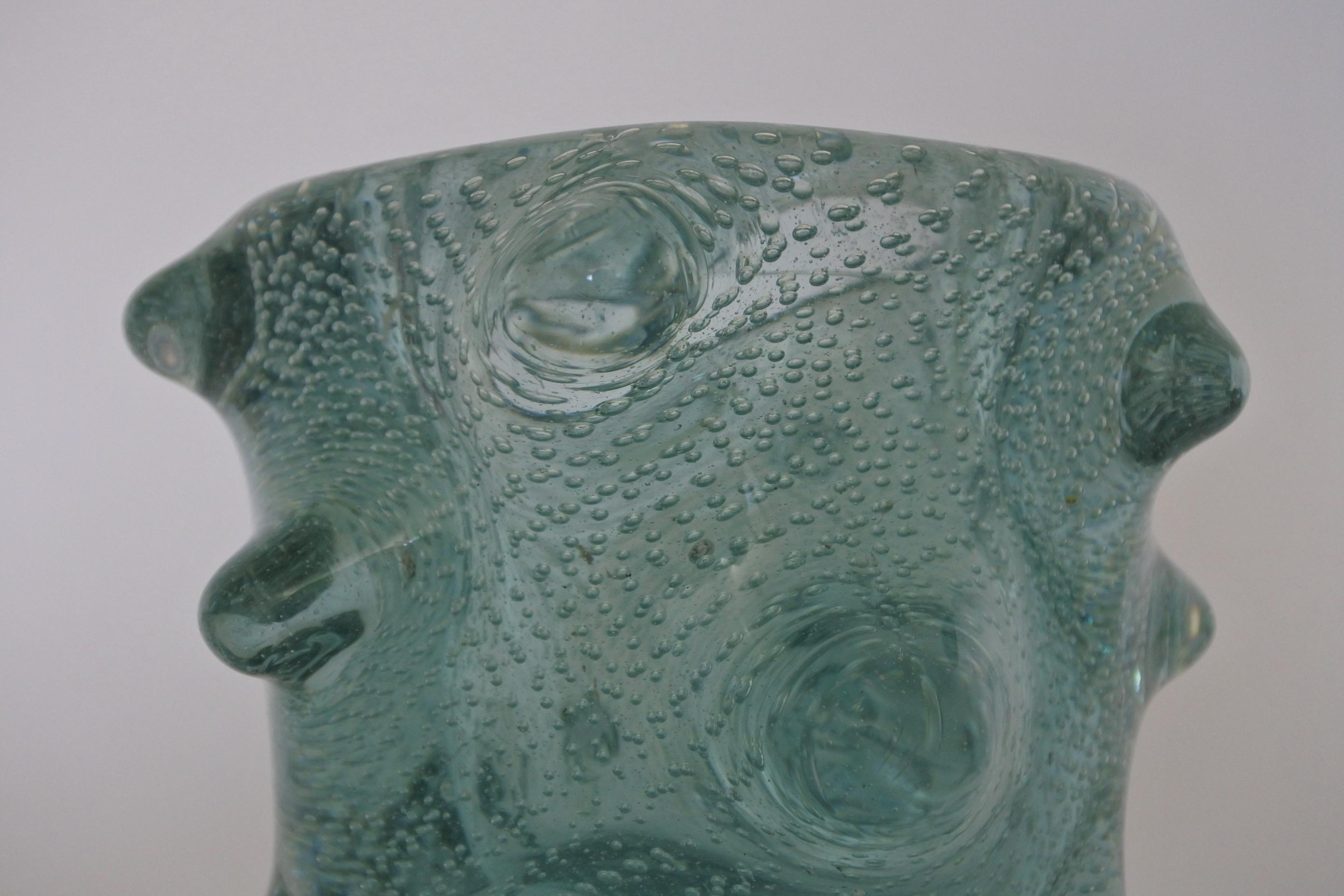 Vase en verre bullé soufflé à la main attribué à Venini, Italie, années 1960 en vente 5