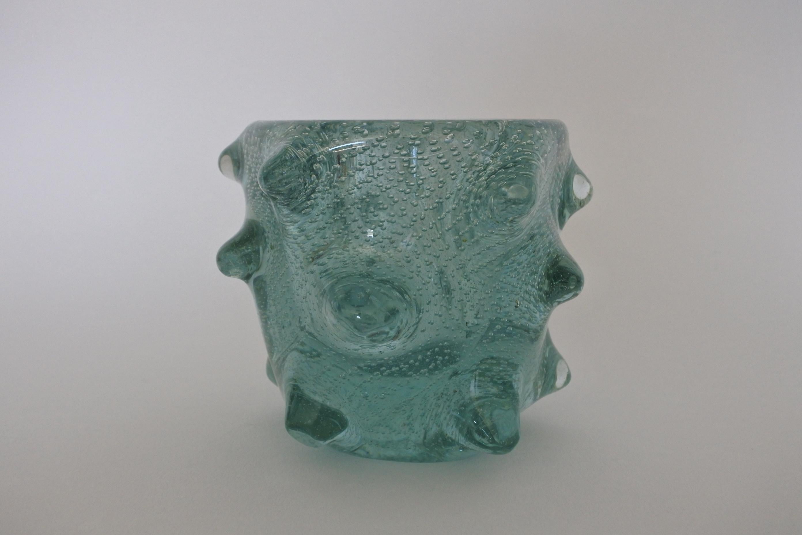 Vase en verre bullé soufflé à la main attribué à Venini, Italie, années 1960 Bon état - En vente à La Teste De Buch, FR
