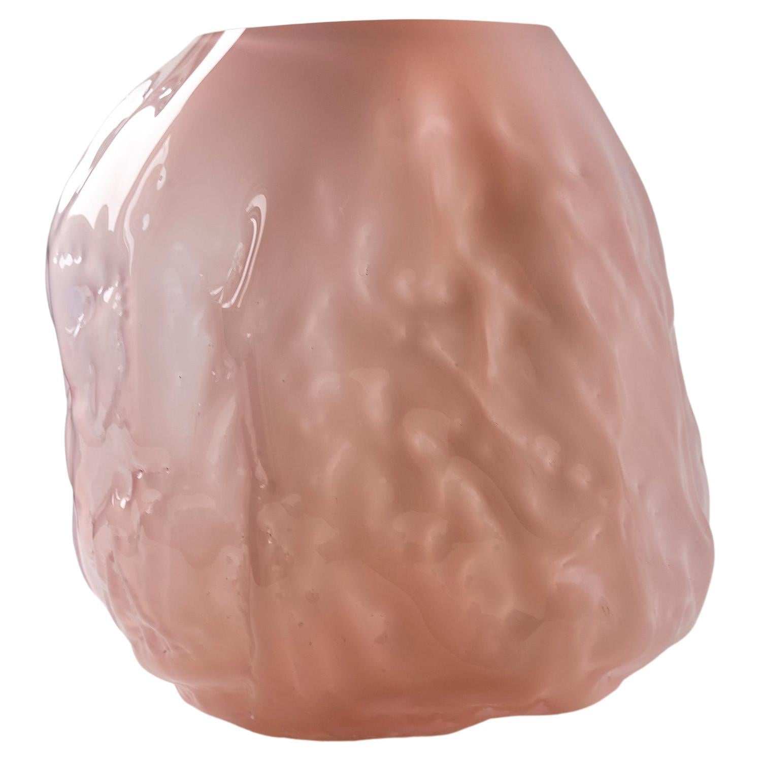 Handgeblasene zeitgenössische Vase aus rosa Glas von Erik Olovsson im Angebot