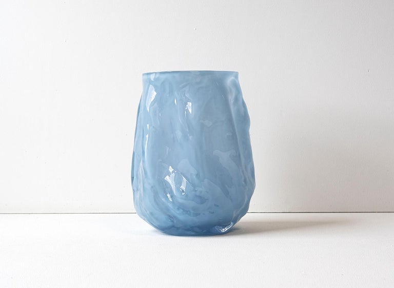Hand Blown Contemporary Small Wrinkle Blue Glass Vase by Erik Olovsson In New Condition For Sale In Stockholm, SE