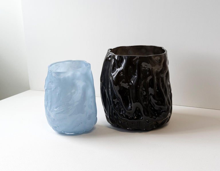 Hand Blown Contemporary Small Wrinkle Blue Glass Vase by Erik Olovsson For Sale 3