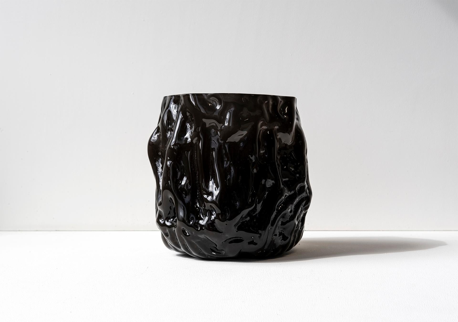 Hand Blown Contemporary Wrinkle Black Glass Vase by Erik Olovsson For Sale 2