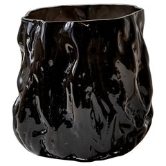 Vaso di vetro contemporaneo soffiato a mano e rugoso di Erik Olovsson