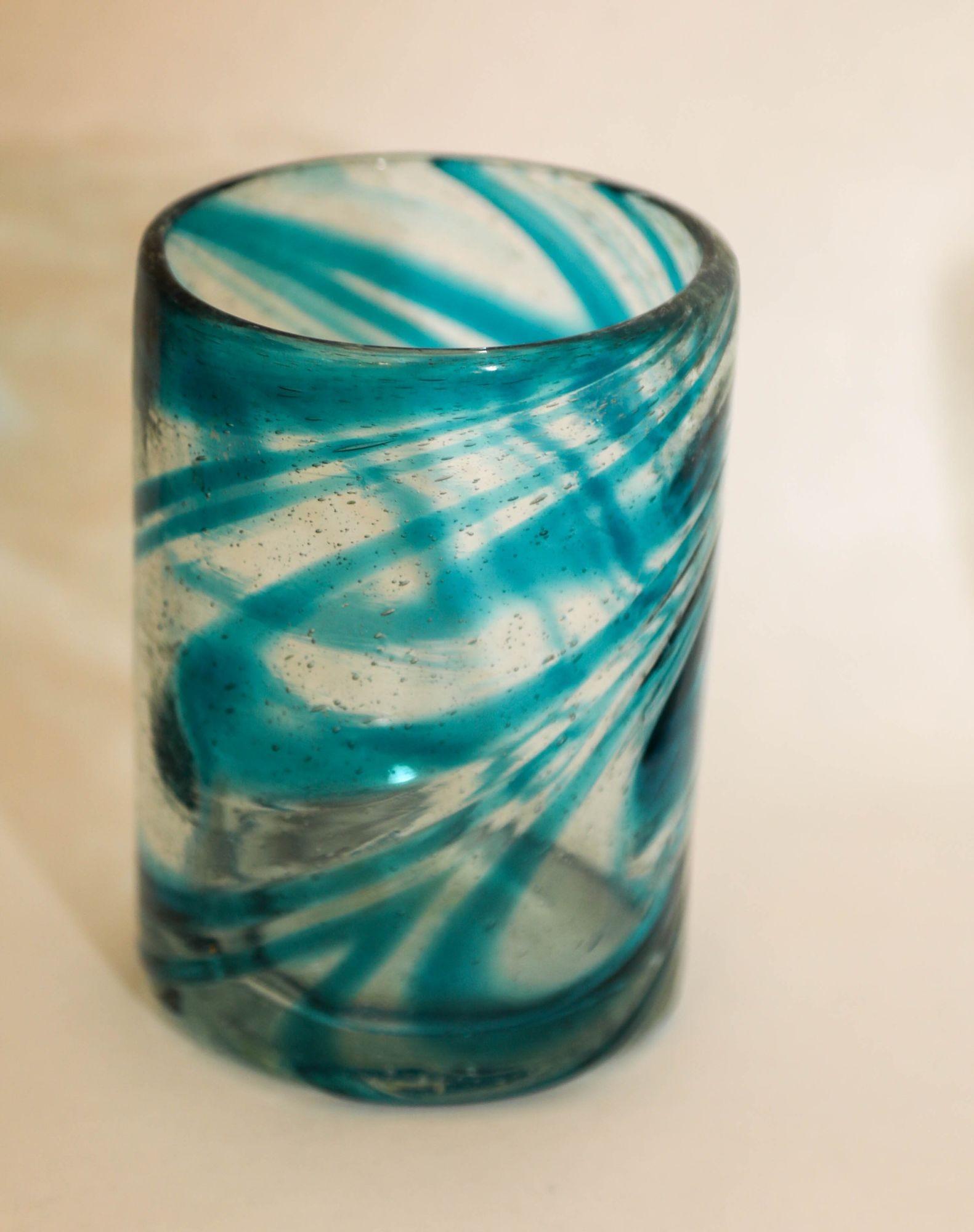 Hand Blown Drinking Glasses Handcrafted Blue Swirl set of 4 For Sale 3