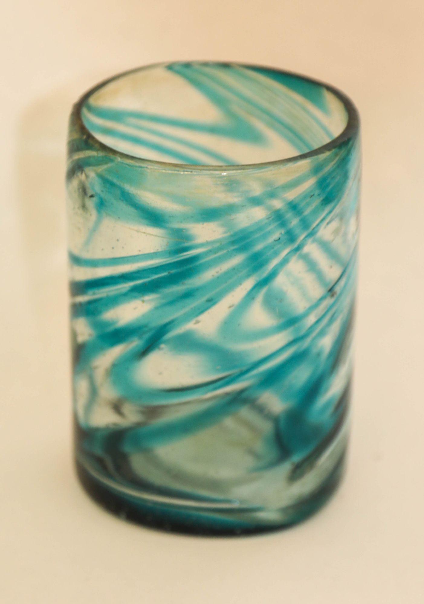 Hand Blown Drinking Glasses Handcrafted Blue Swirl set of 4 For Sale 1