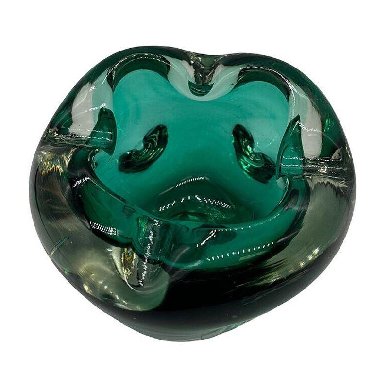 Hand Blown Emerald Green Murano Weighted Cased Art Glass Ashtray In Excellent Condition For Sale In Van Nuys, CA