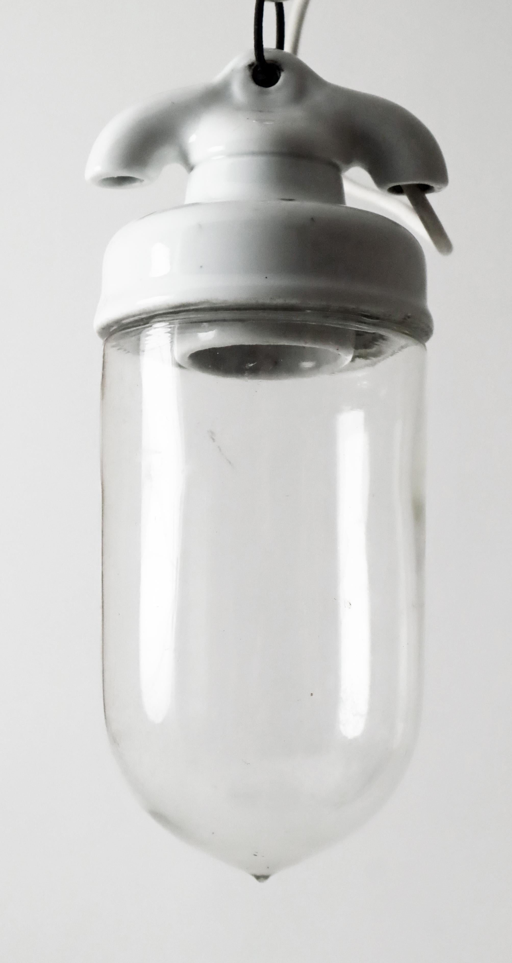 Lampe à ampoule en verre soufflé à la main dans le style Bauhaus, Danemark, années 1930 en vente 4