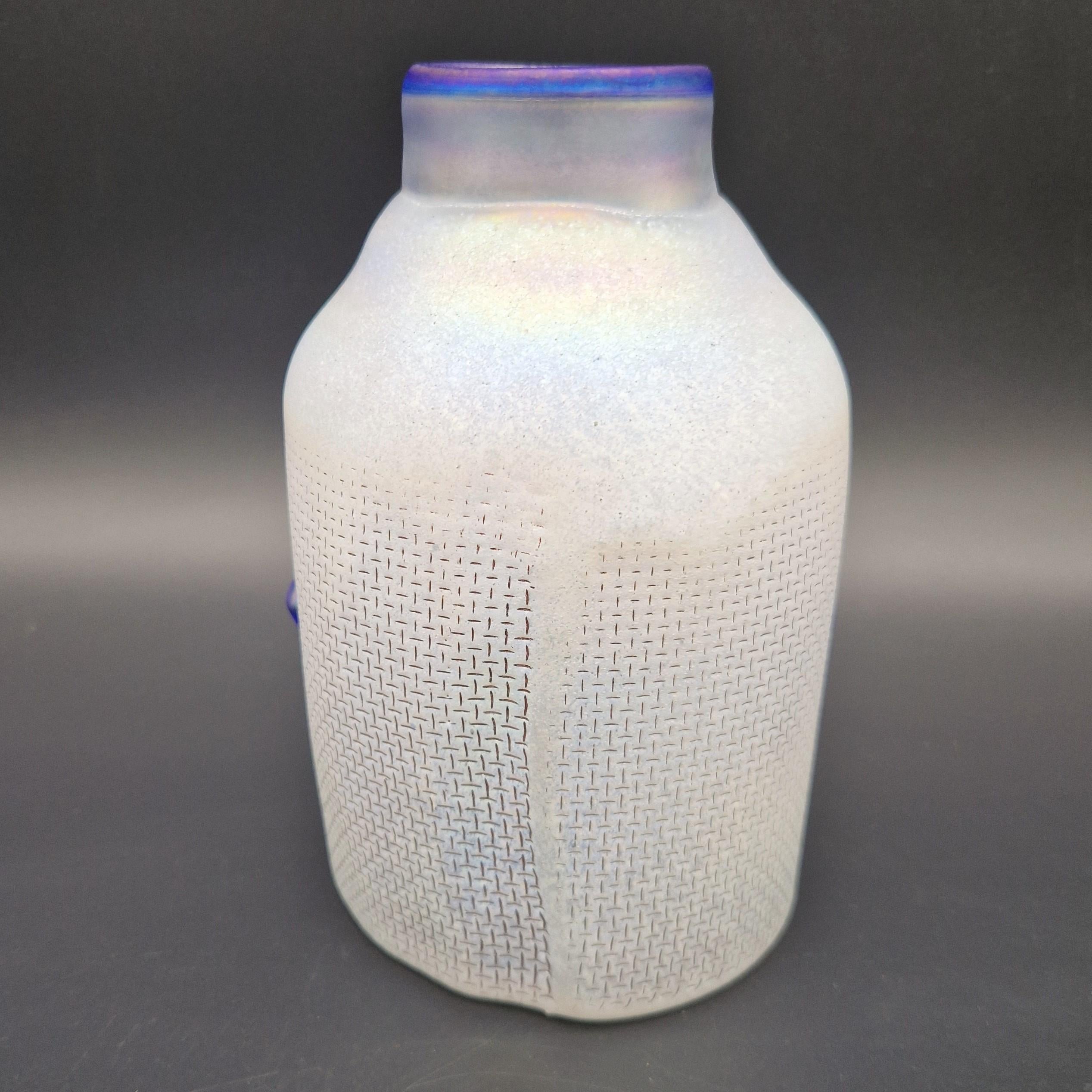 Svedese Vaso in vetro soffiato a mano di Kosta Boda, anni '70 in vendita