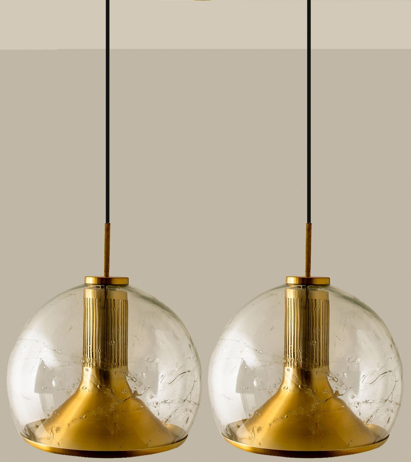 Pedant-Leuchte aus mundgeblasenem Goldglas von Doria, Deutschland, 1970er Jahre im Angebot 5