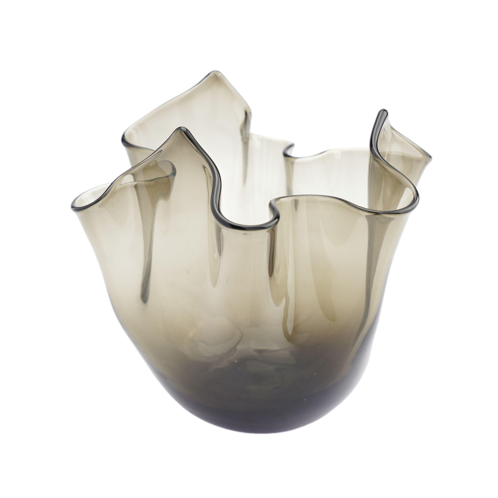 Vaso Fazzoletto italiano soffiato a mano, anni '50 In condizioni ottime in vendita a Kenilworth, IL