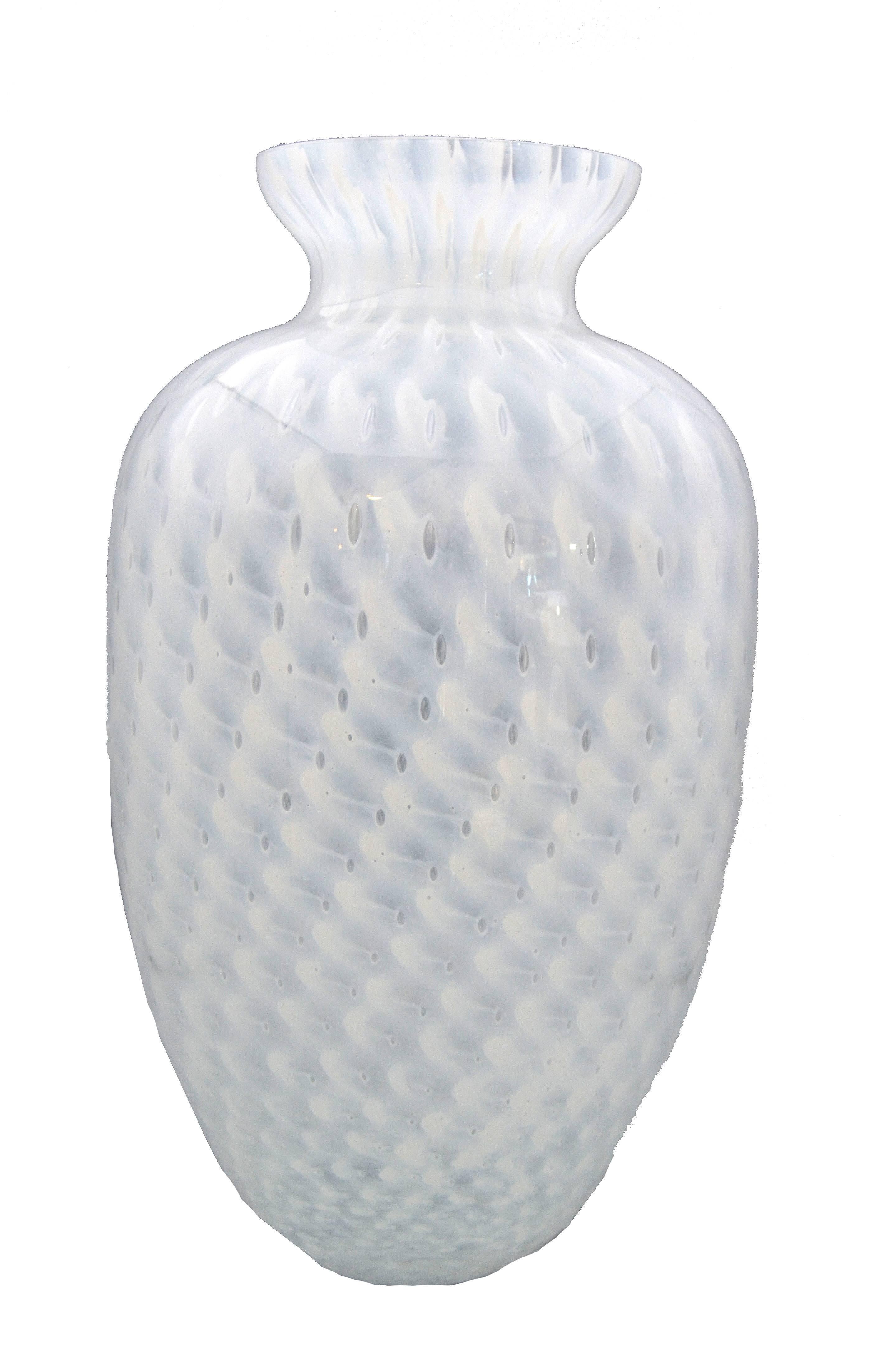 Handblown Italian Murano Art Glass Vase  In Good Condition In Miami, FL