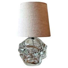 Tischlampe aus mundgeblasenem Glas aus der Jahrhundertmitte in Klarglas. Åseda, Schweden, 1950er Jahre.