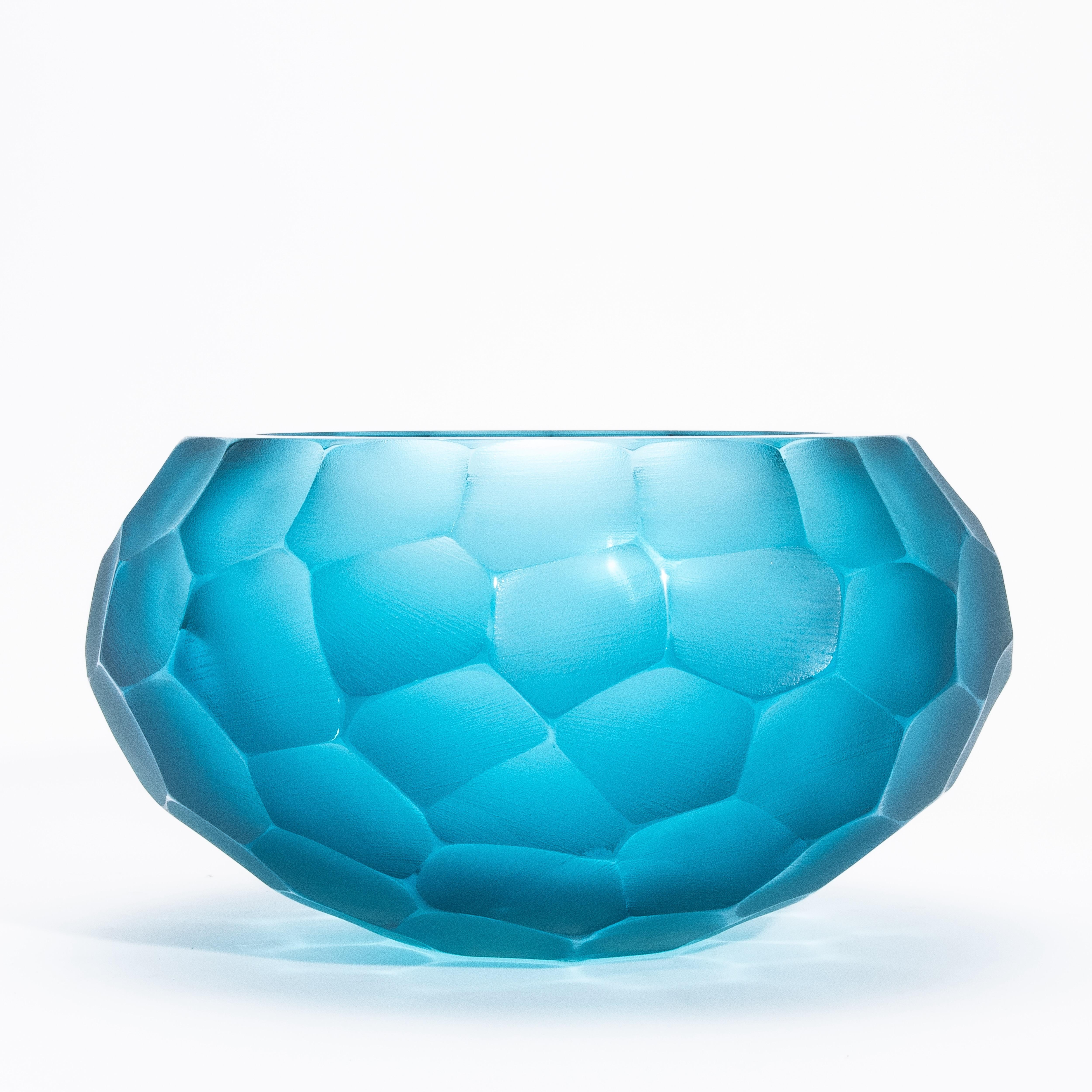 Handgeblasene moderne Murano Schale in Aquamarin Groß (Italienisch) im Angebot