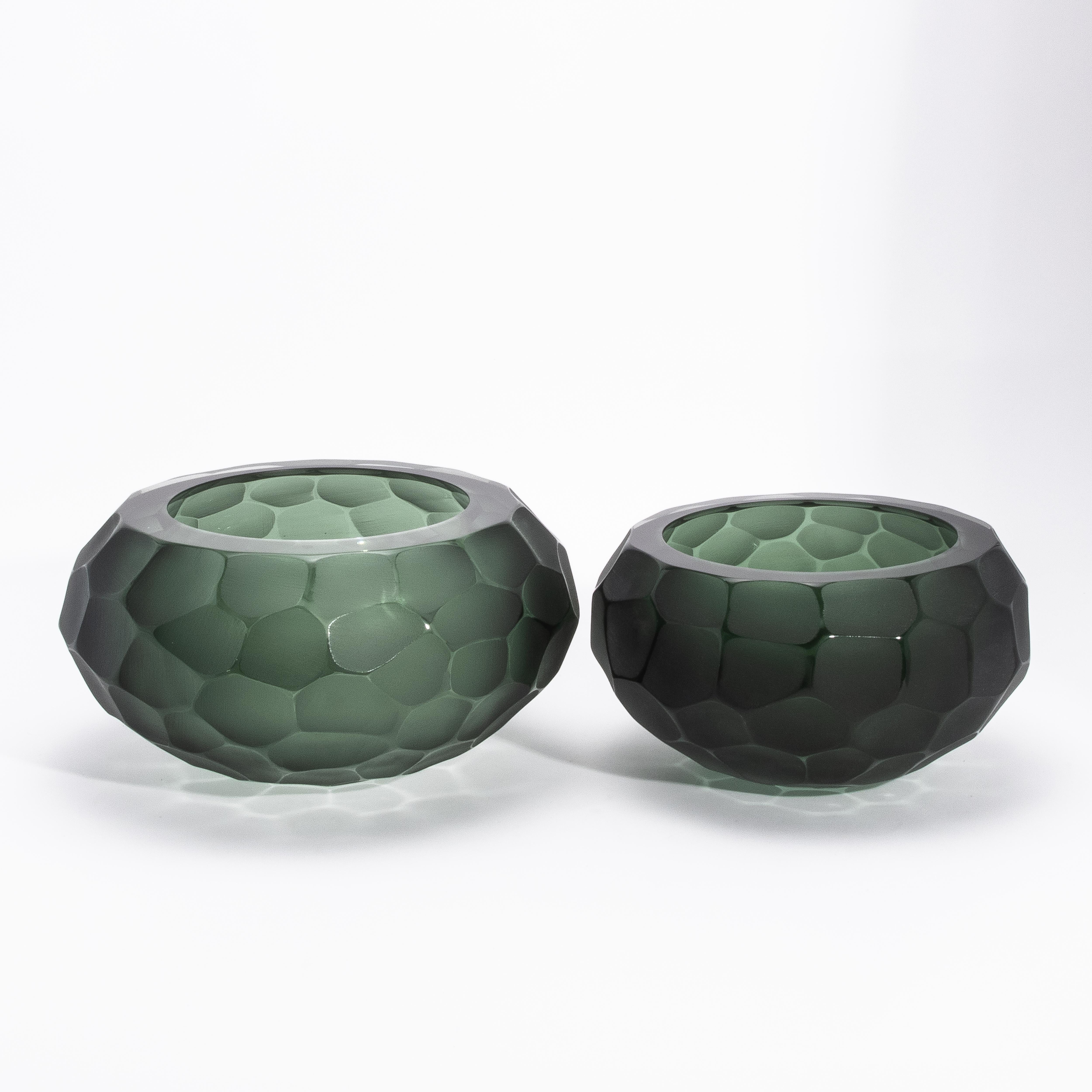 Hand-Blown Modern Murano Bowl in Eucalyptus Green Medium For Sale 1