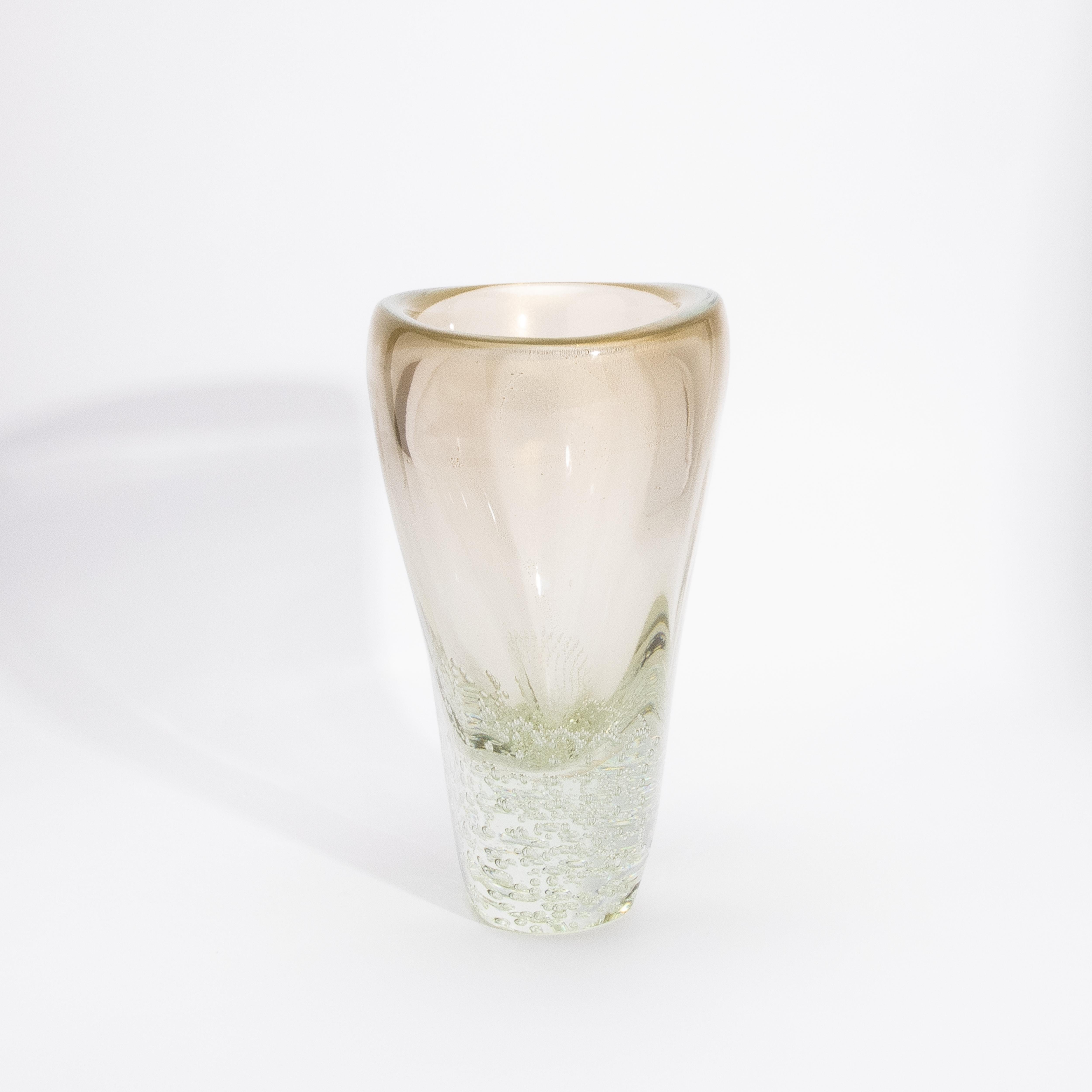 Handgeblasene moderne Murano-Vase mit 24-karätigen Goldflecken und -blasen im Angebot 4