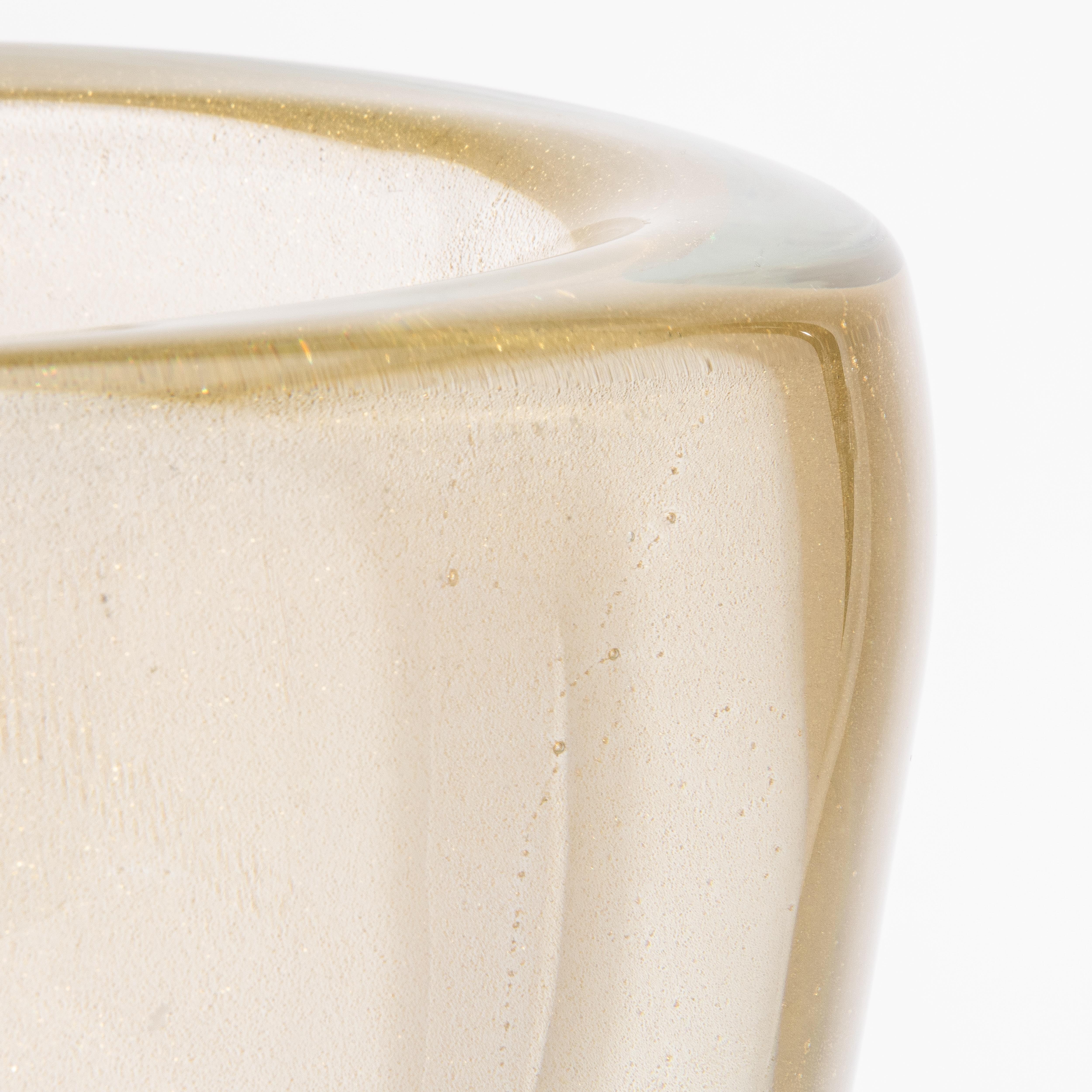 Handgeblasene moderne Murano-Vase mit 24-karätigen Goldflecken und -blasen (Handgefertigt) im Angebot