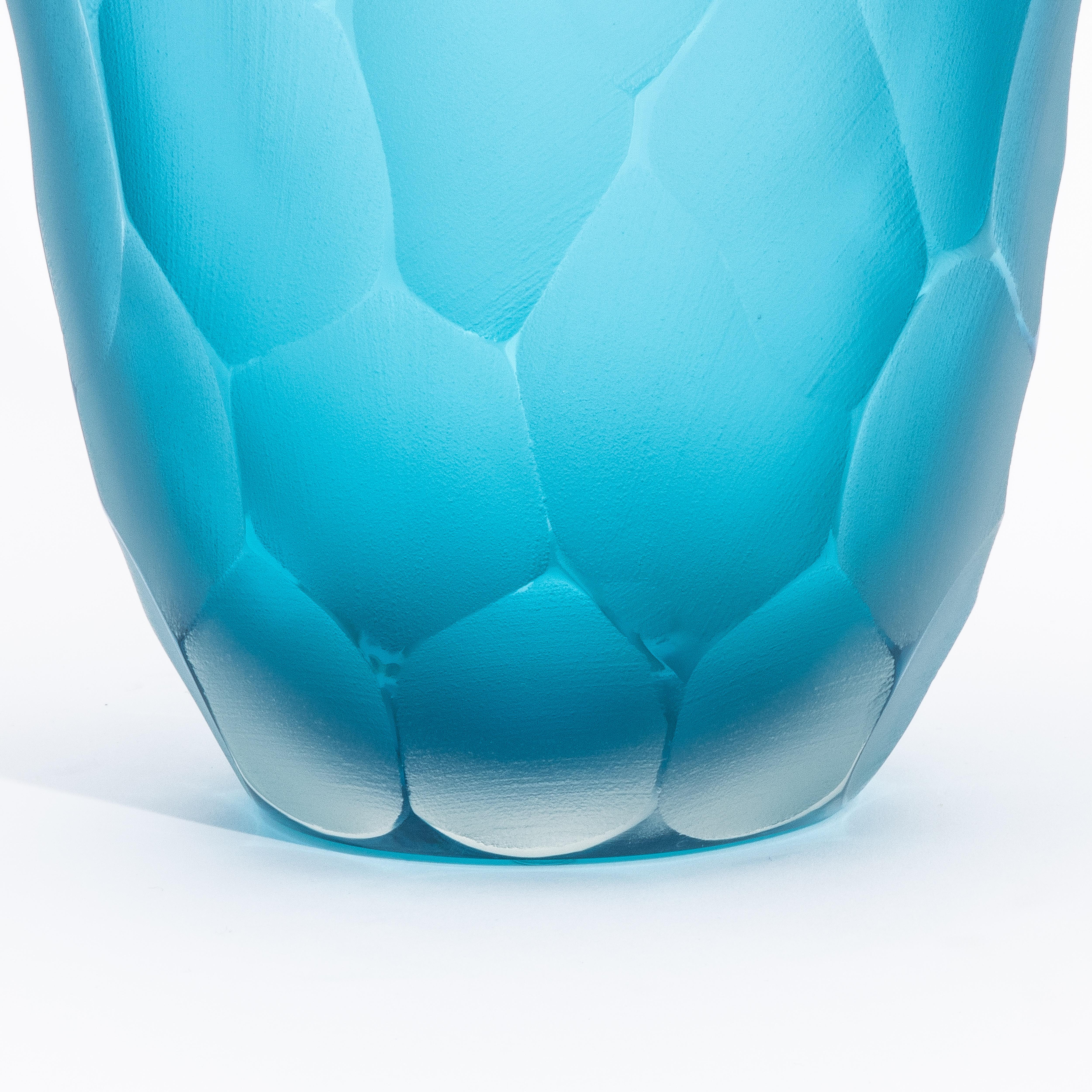 Vaso di Murano alto e moderno soffiato a mano in acquamarina media In condizioni Nuovo in vendita a West Hollywood, CA