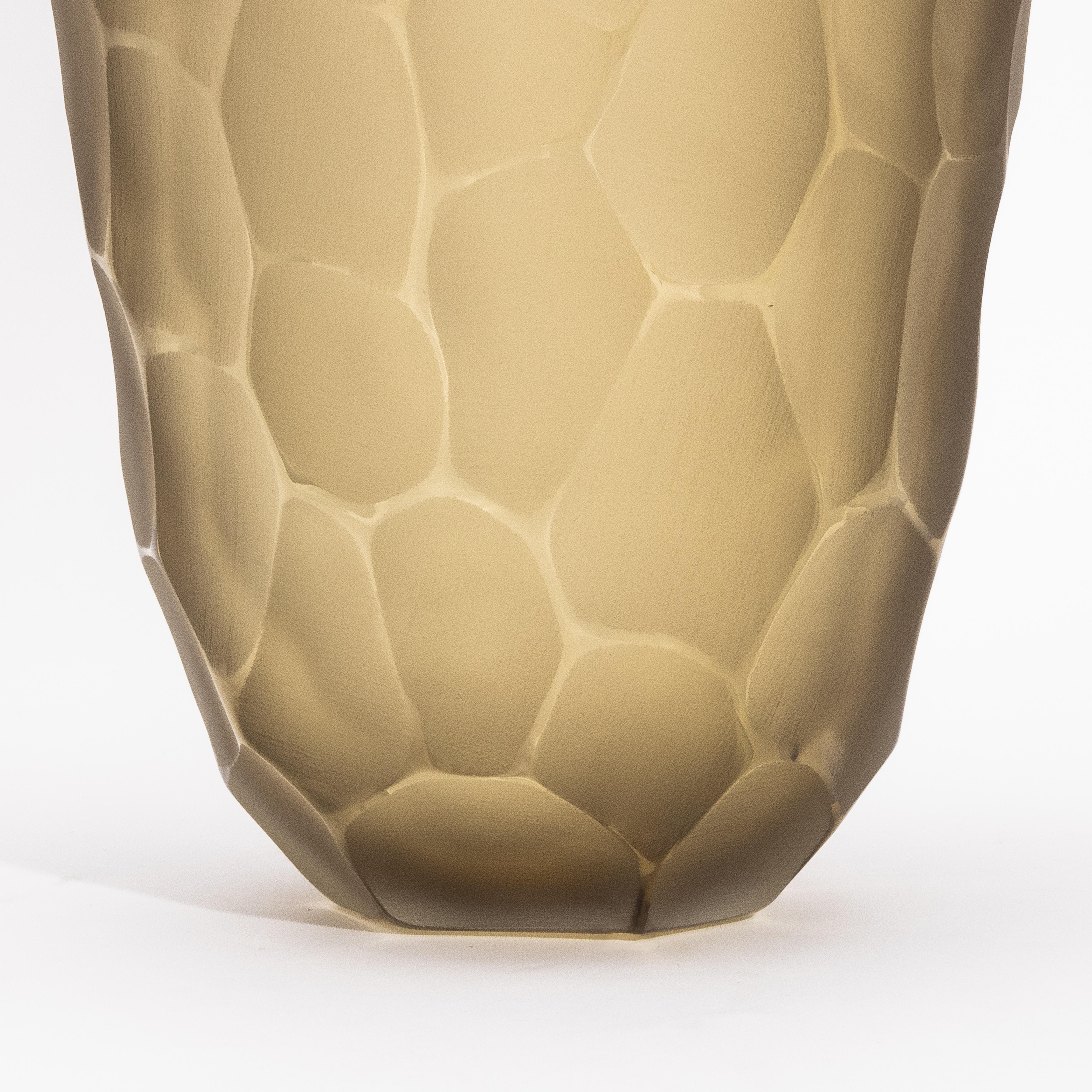 Fatto a mano Vaso di Murano alto e moderno soffiato a mano in Greene & Greene Grande in vendita